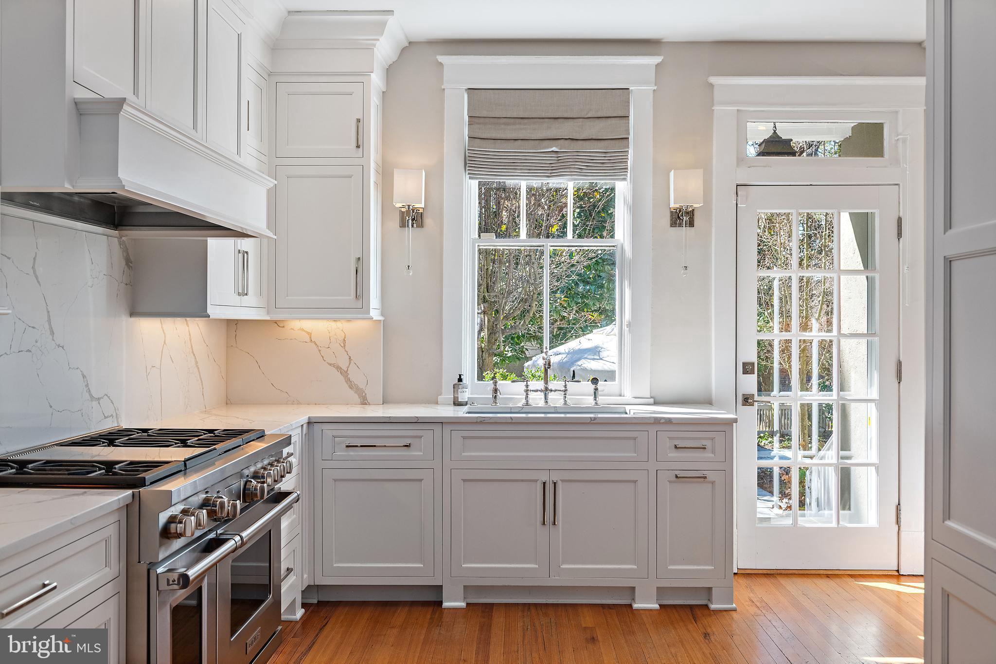 MURRAY HILL - Residential