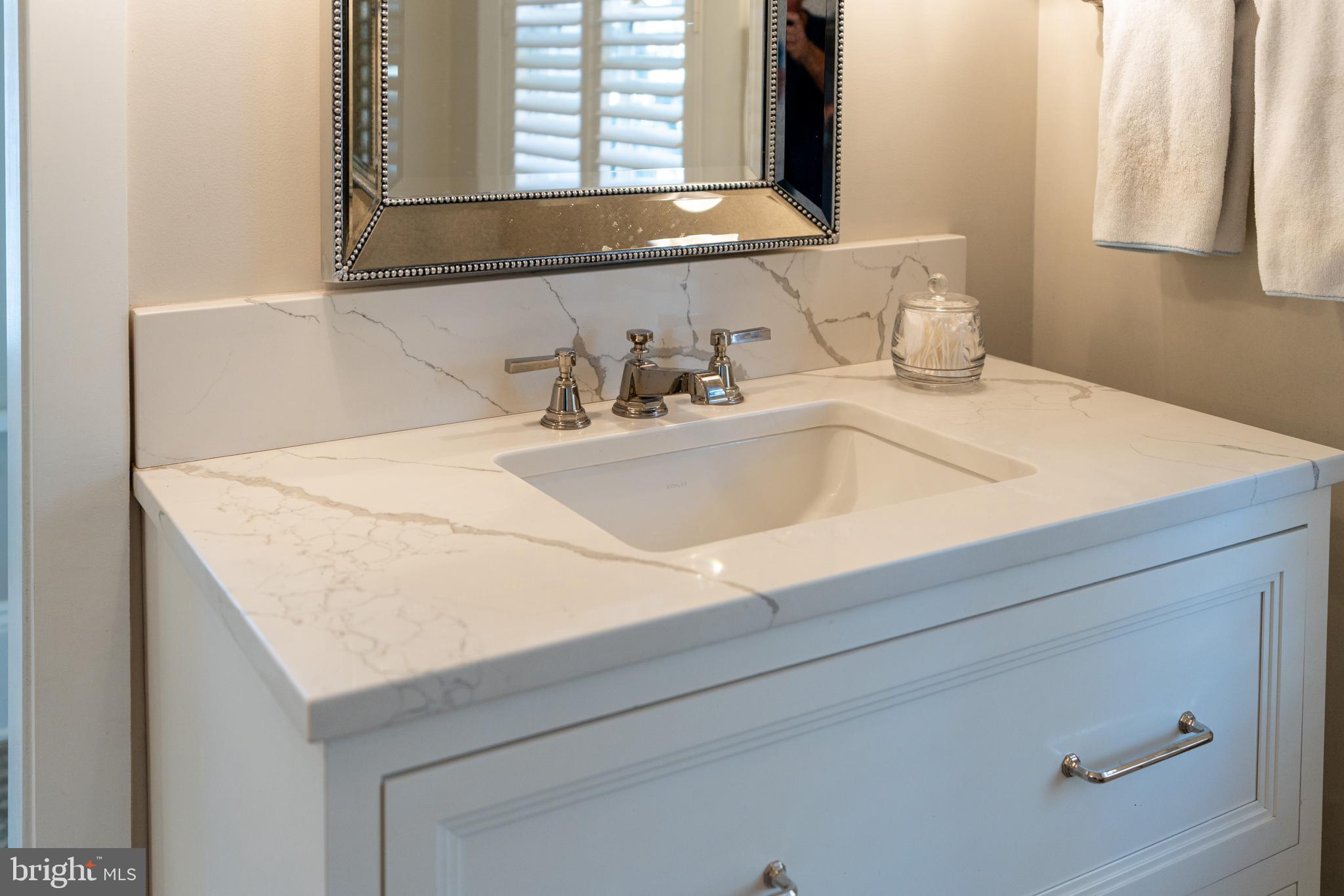 MURRAY HILL - Residential