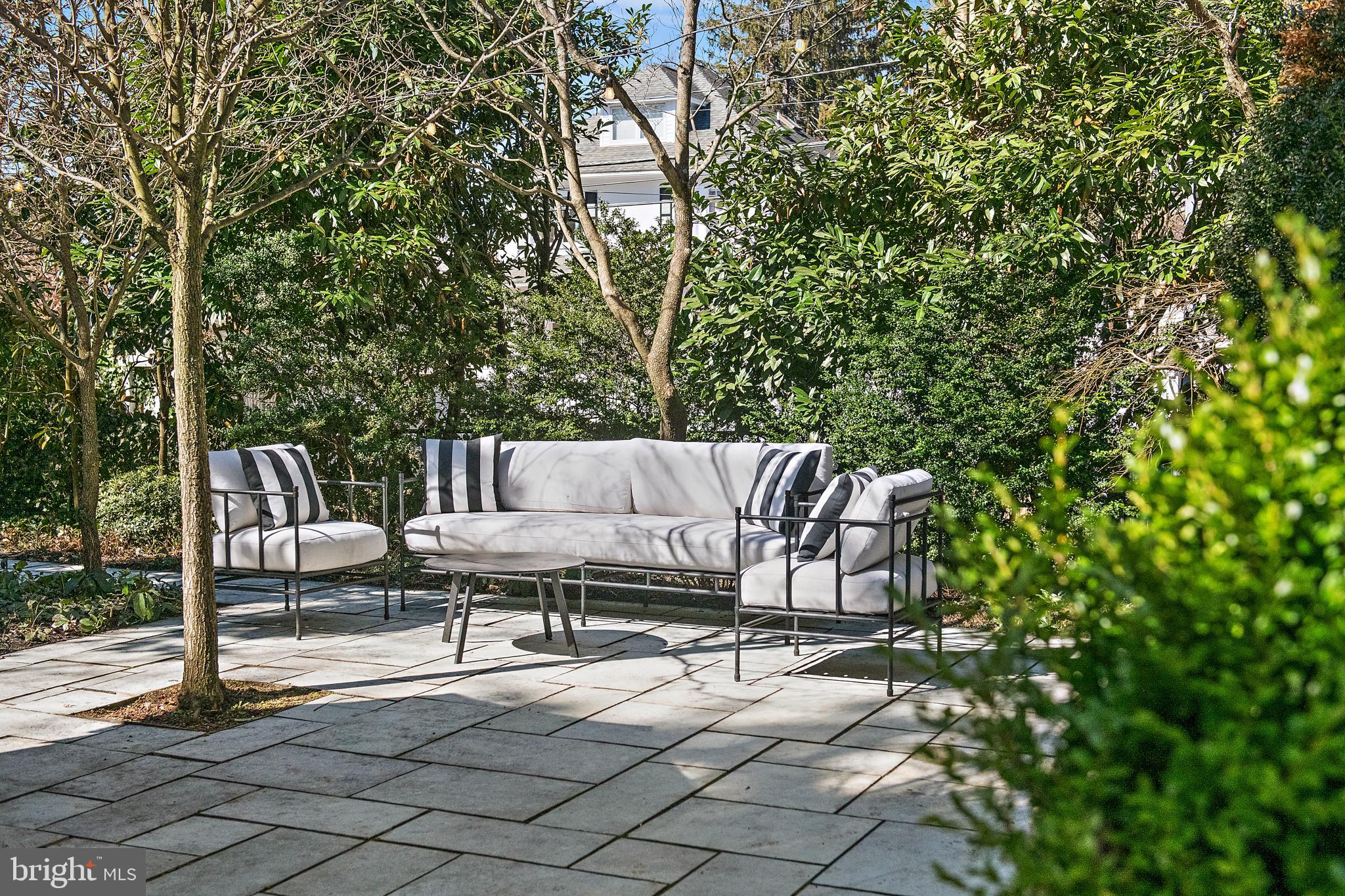 MURRAY HILL - Residential