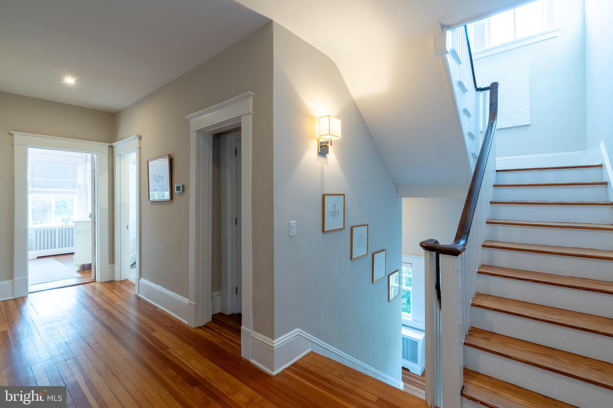 MURRAY HILL - Residential