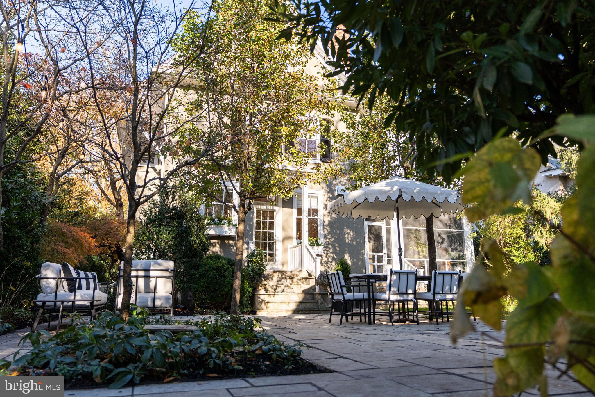 MURRAY HILL - Residential