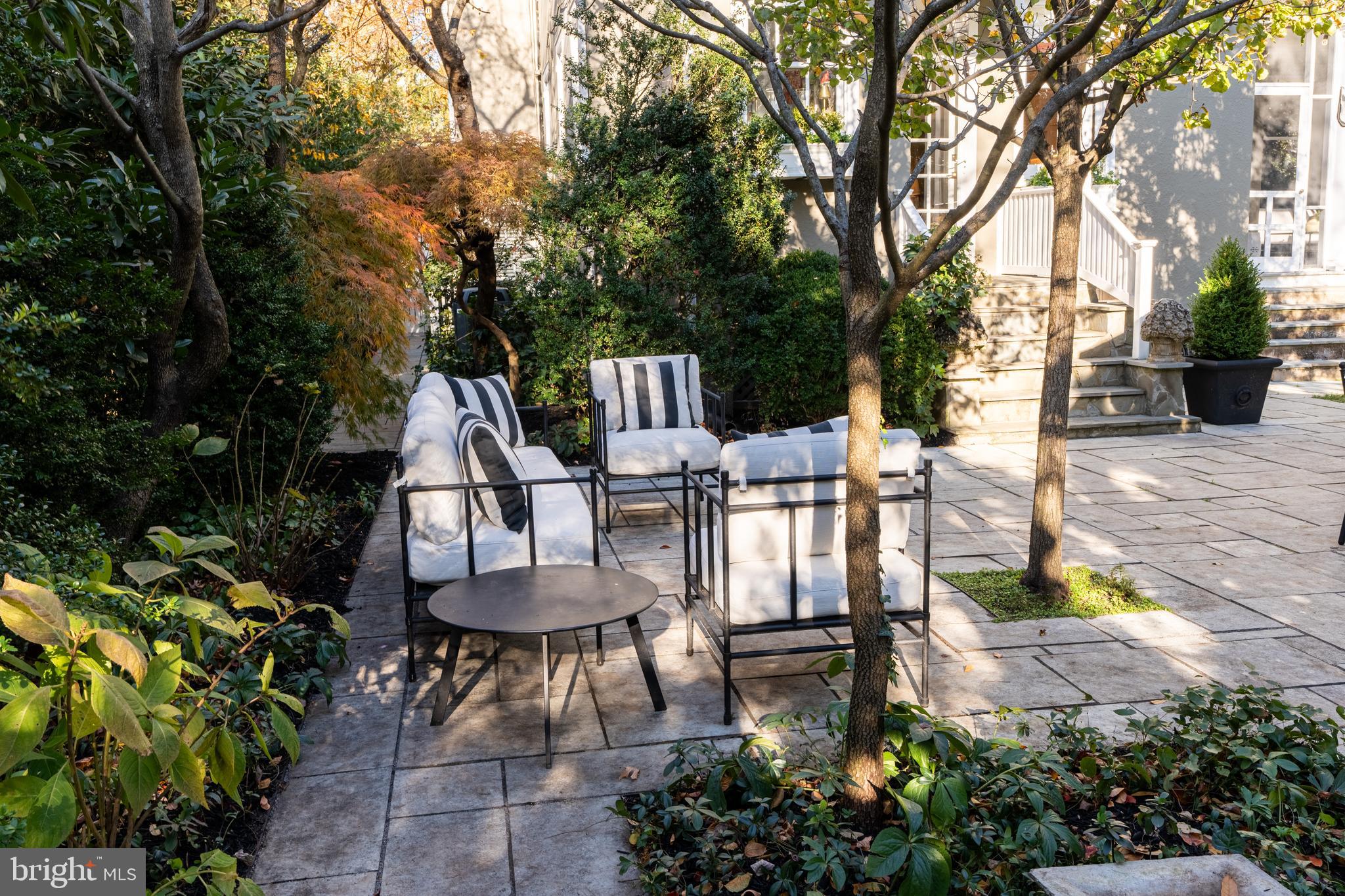 MURRAY HILL - Residential