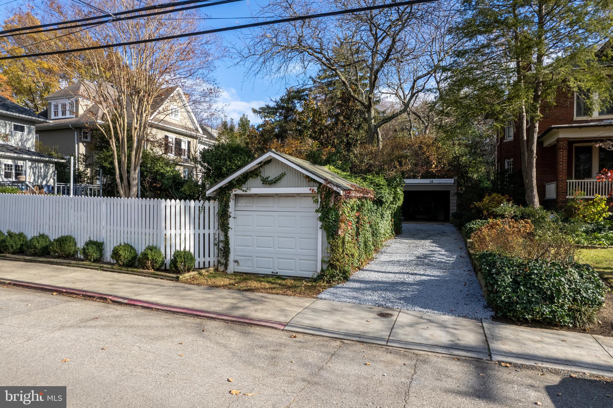 MURRAY HILL - Residential