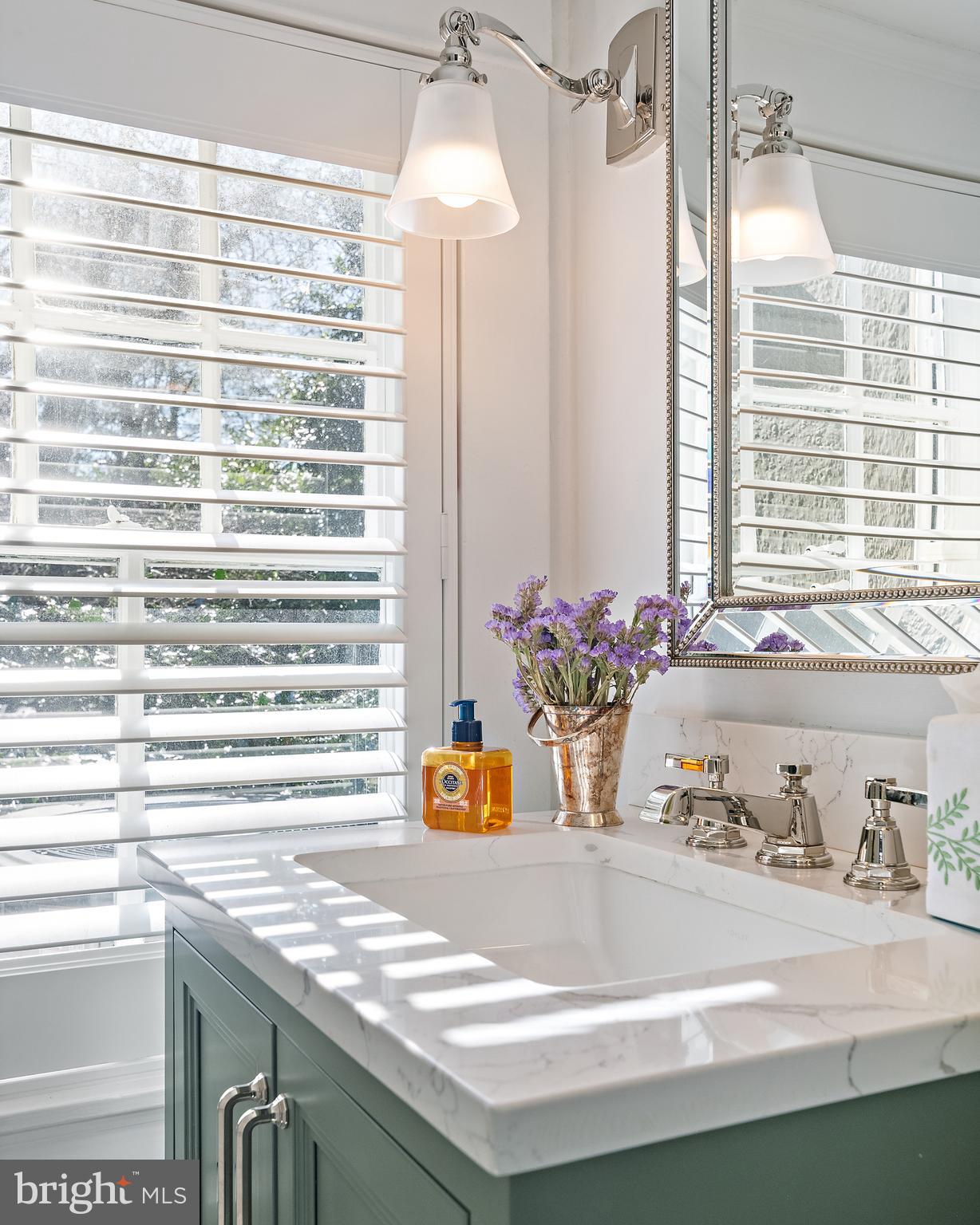 MURRAY HILL - Residential