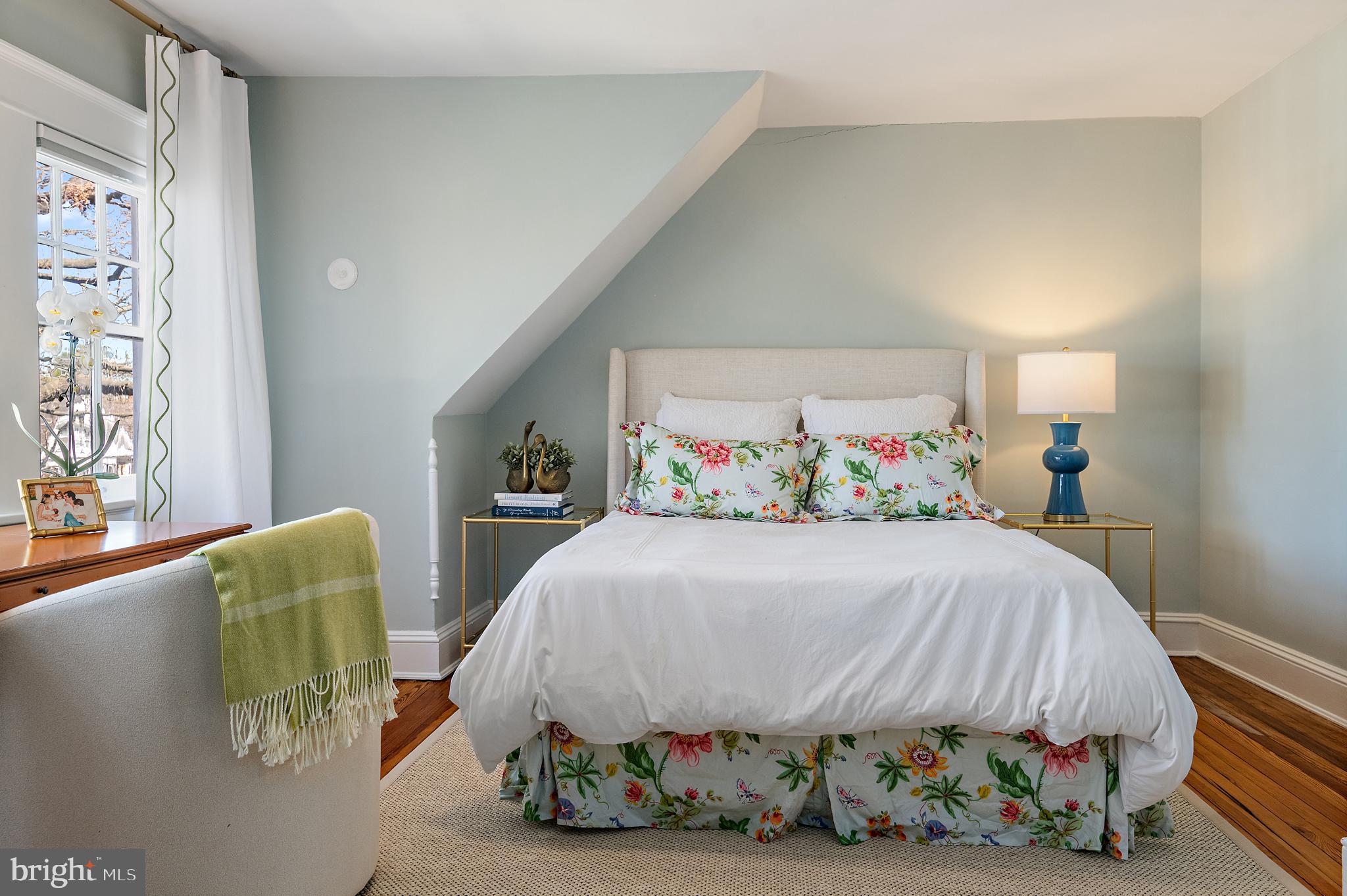 MURRAY HILL - Residential