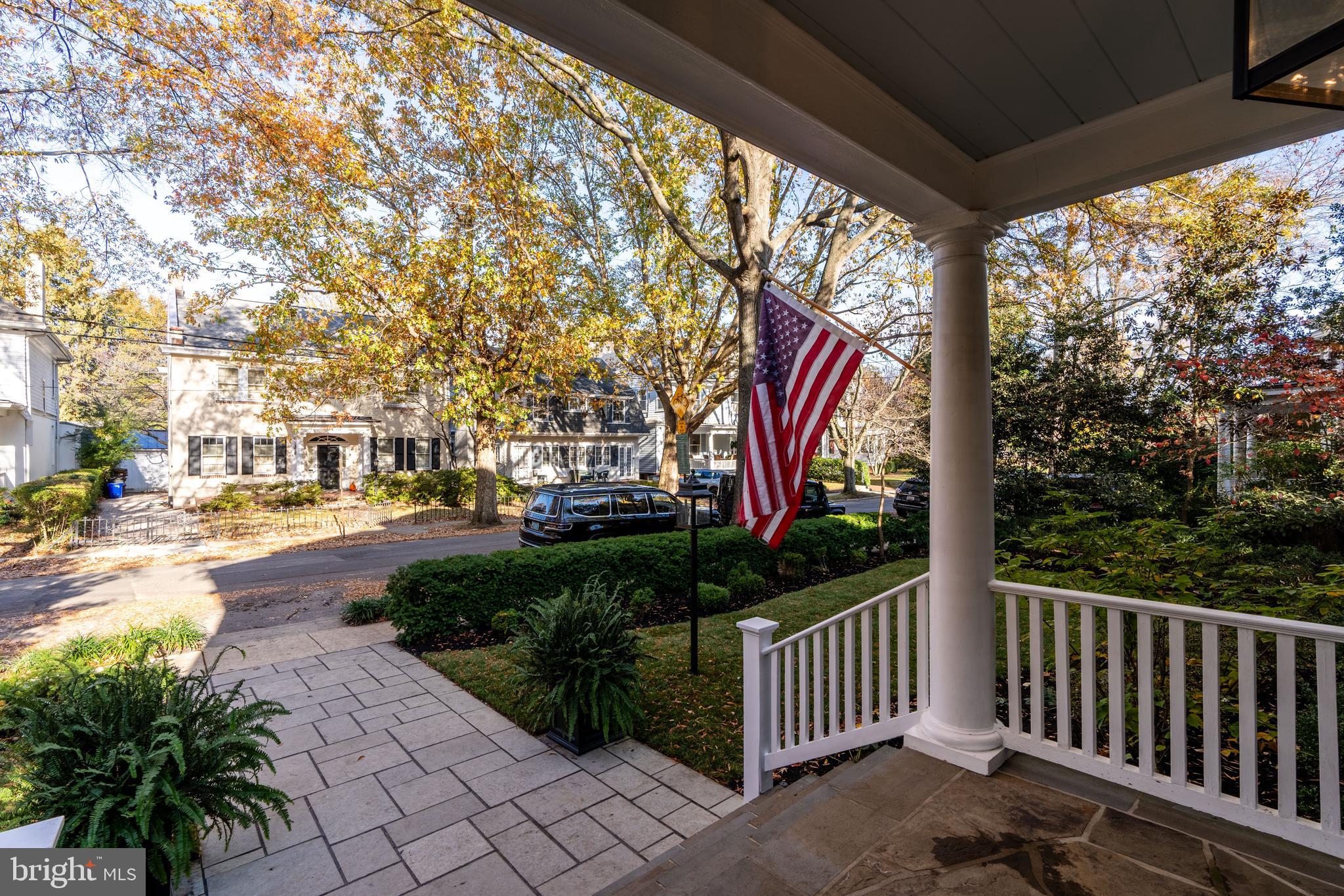 MURRAY HILL - Residential