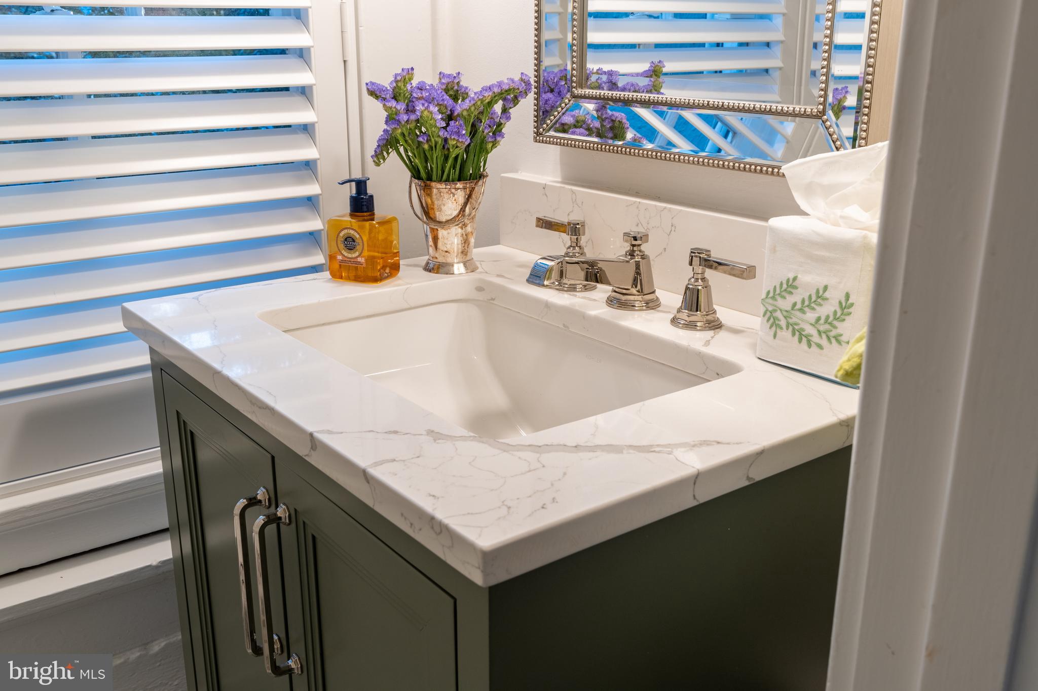 MURRAY HILL - Residential