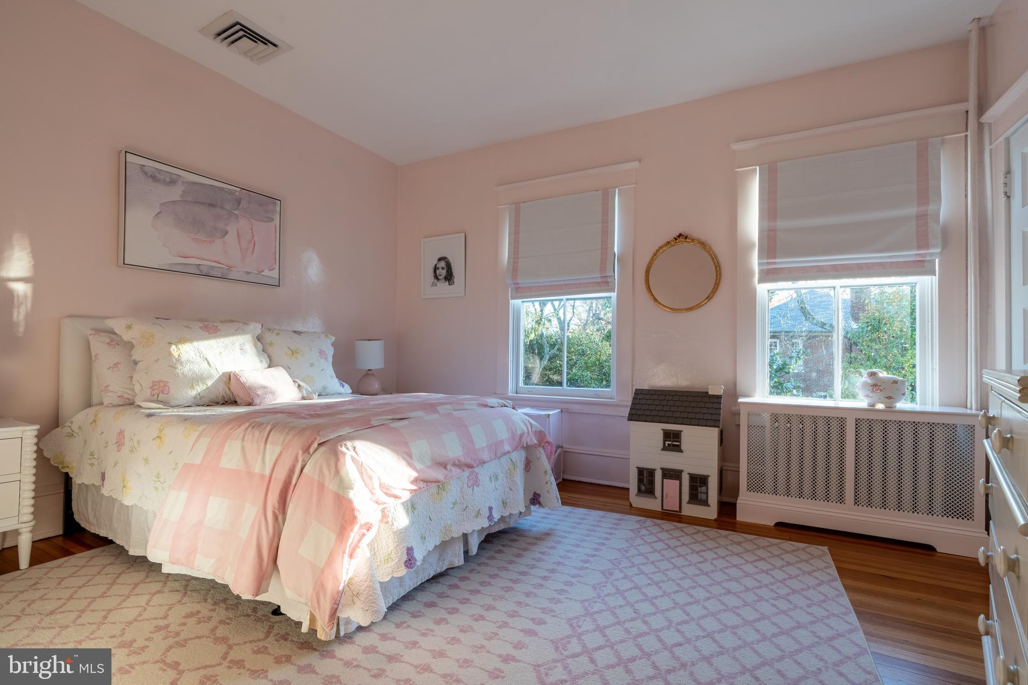 MURRAY HILL - Residential