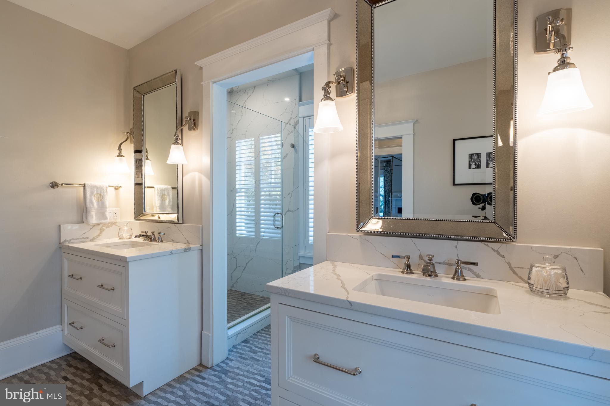 MURRAY HILL - Residential