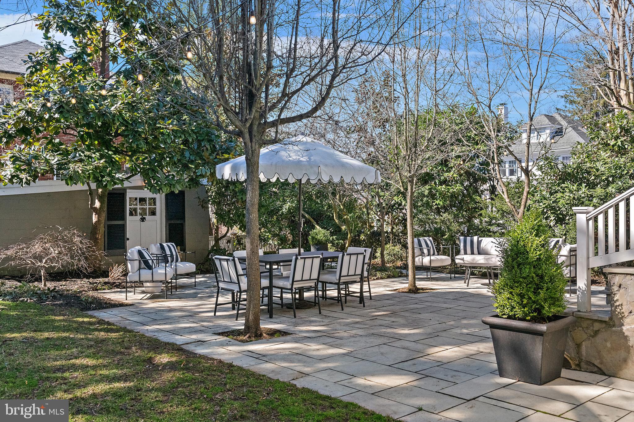 MURRAY HILL - Residential