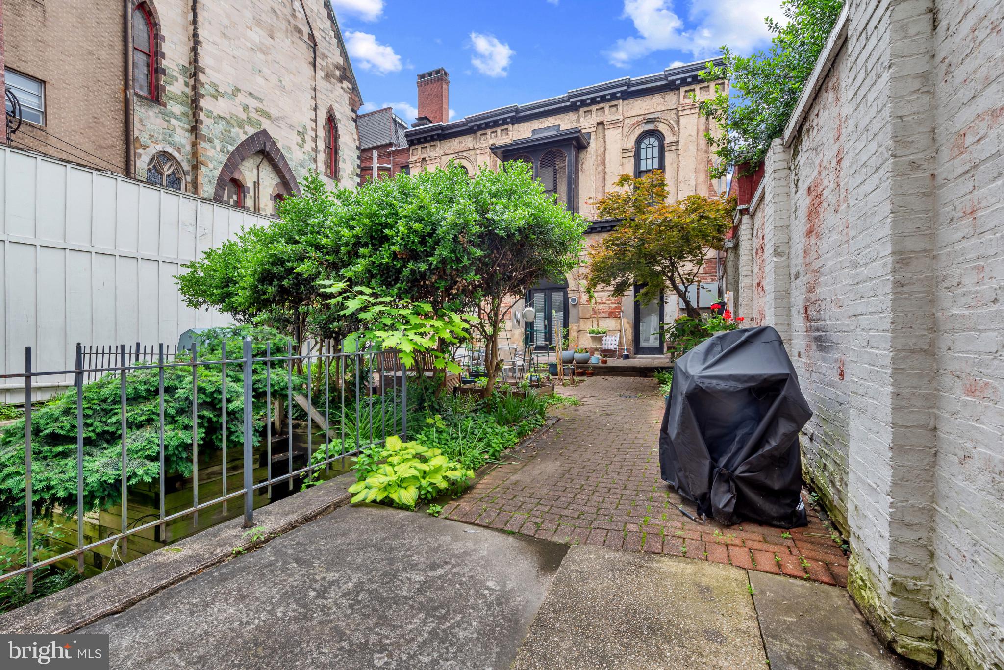 MOUNT VERNON PLACE HISTORIC DISTRICT - Residential