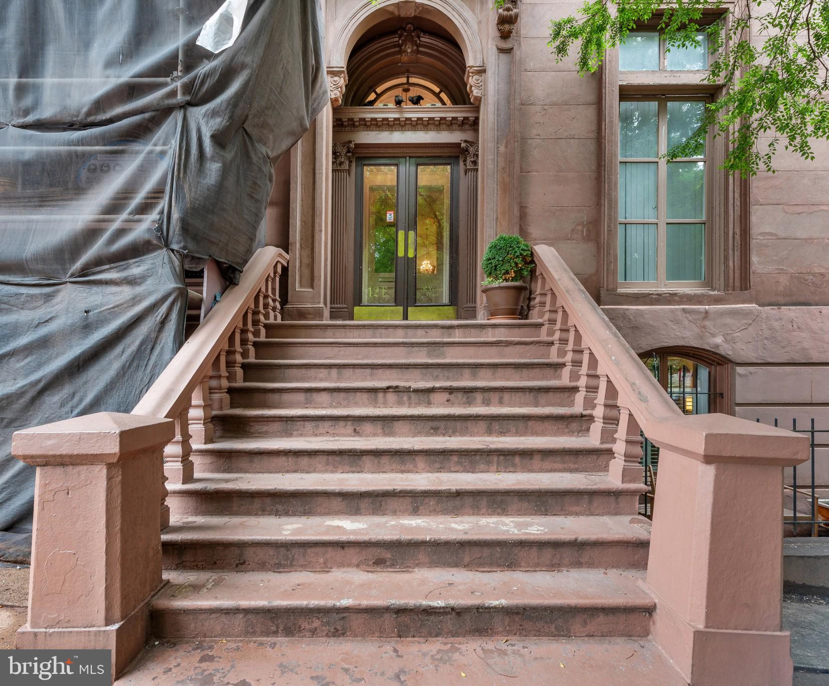 MOUNT VERNON PLACE HISTORIC DISTRICT - Residential