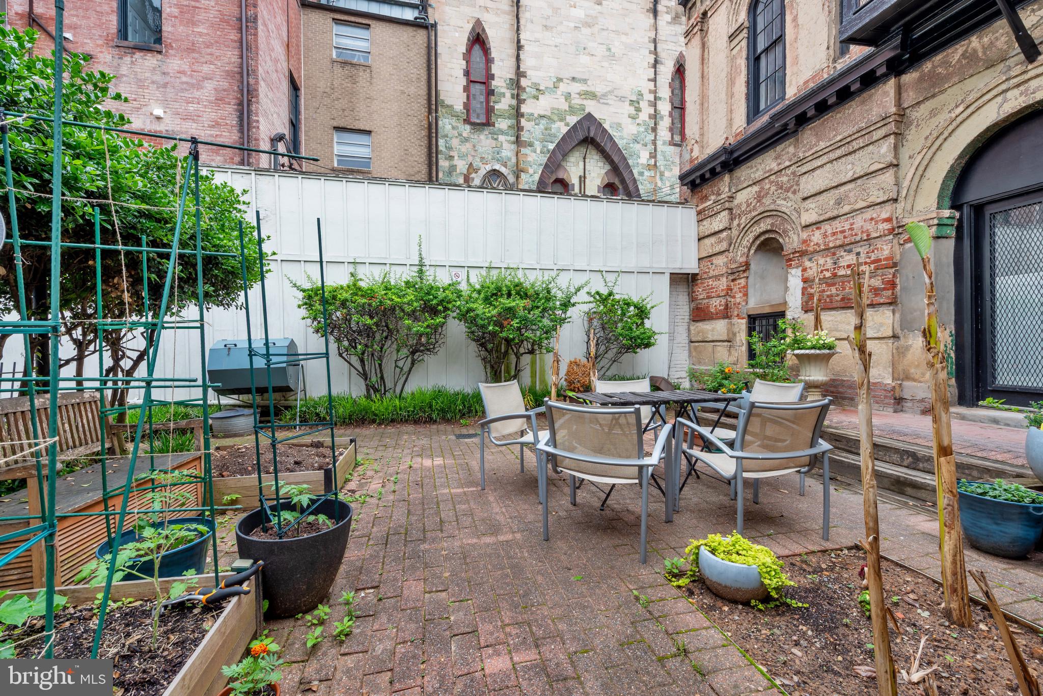 MOUNT VERNON PLACE HISTORIC DISTRICT - Residential