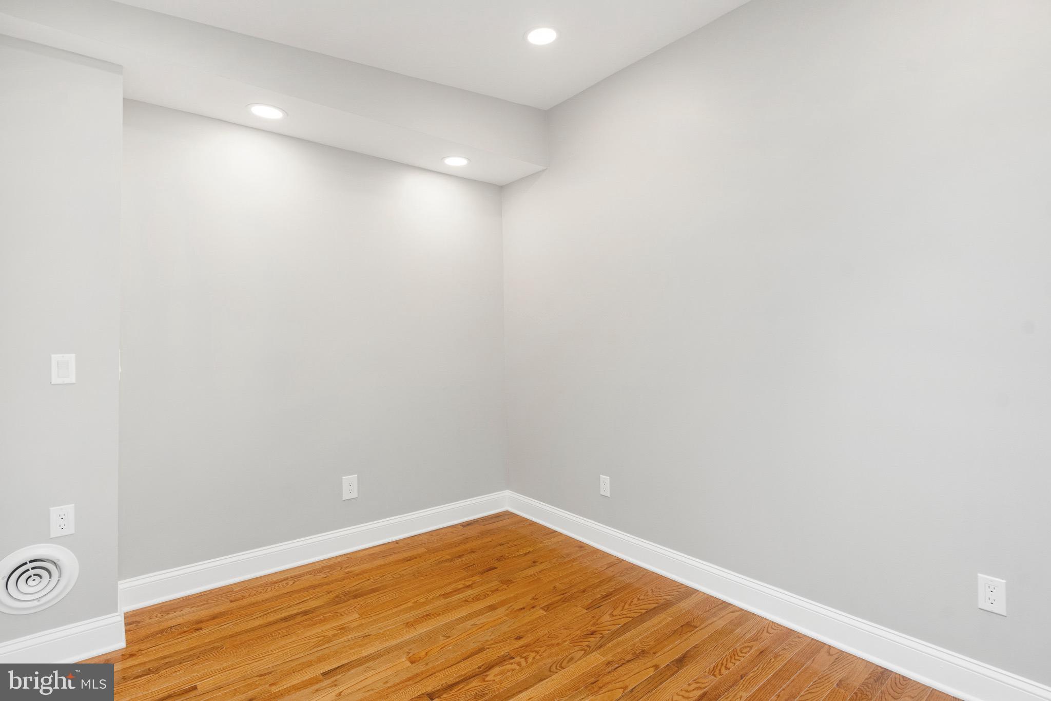 HOMEWOOD - Residential