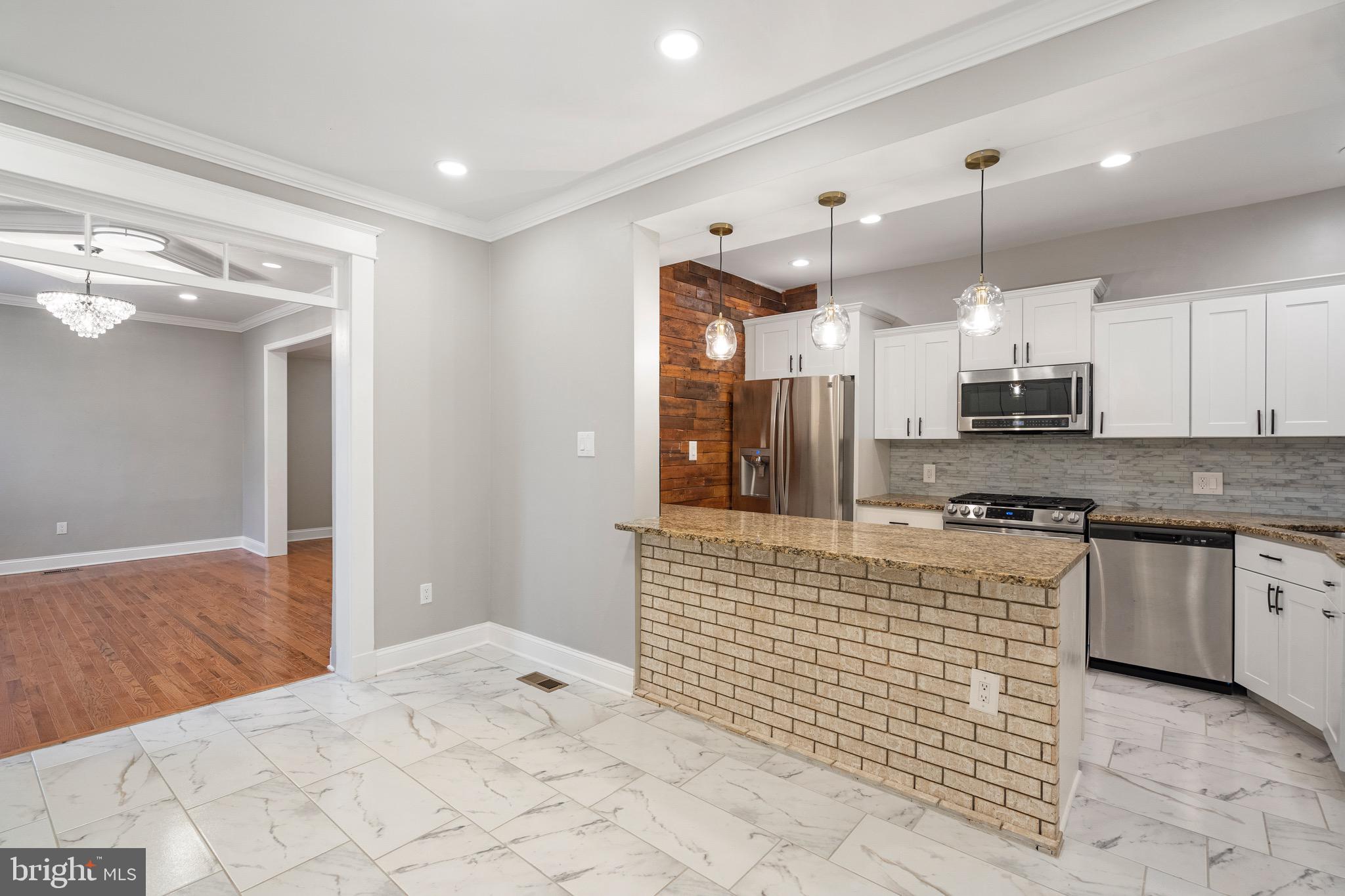 HOMEWOOD - Residential