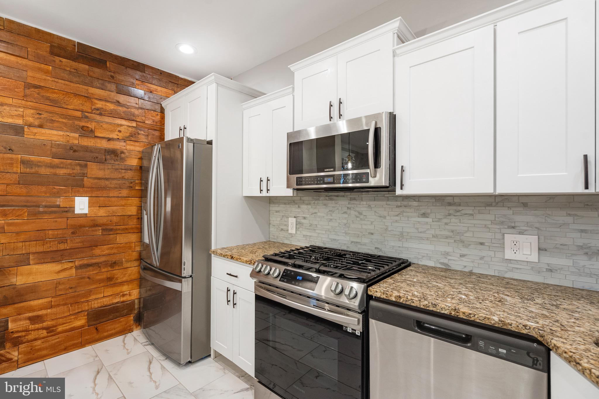 HOMEWOOD - Residential