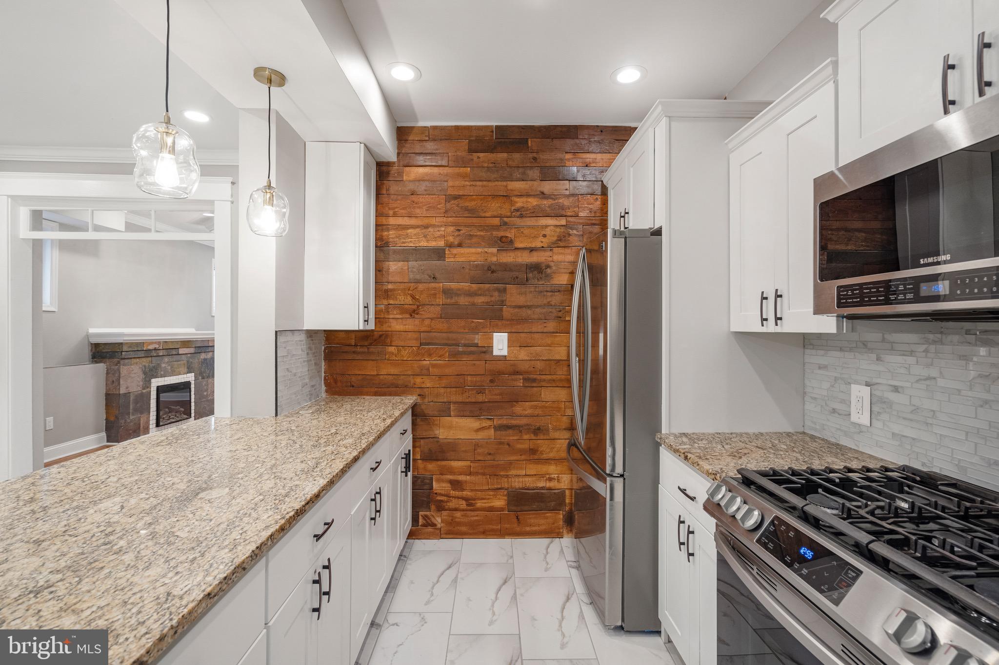 HOMEWOOD - Residential