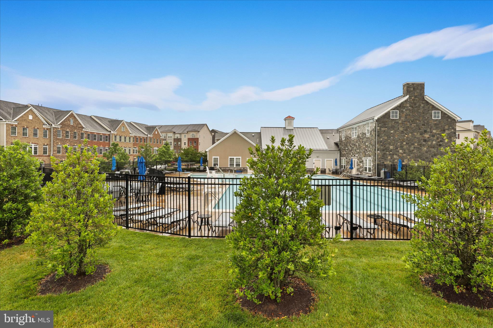 ARCOLA TOWN CENTER - Residential