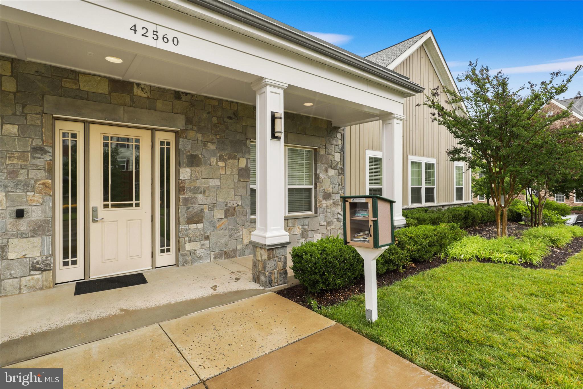 ARCOLA TOWN CENTER - Residential