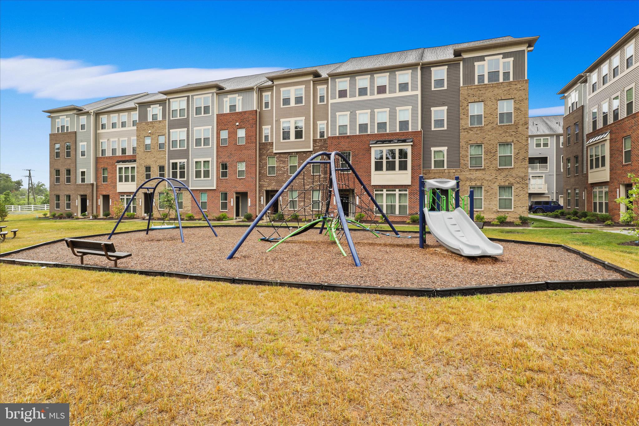 ARCOLA TOWN CENTER - Residential