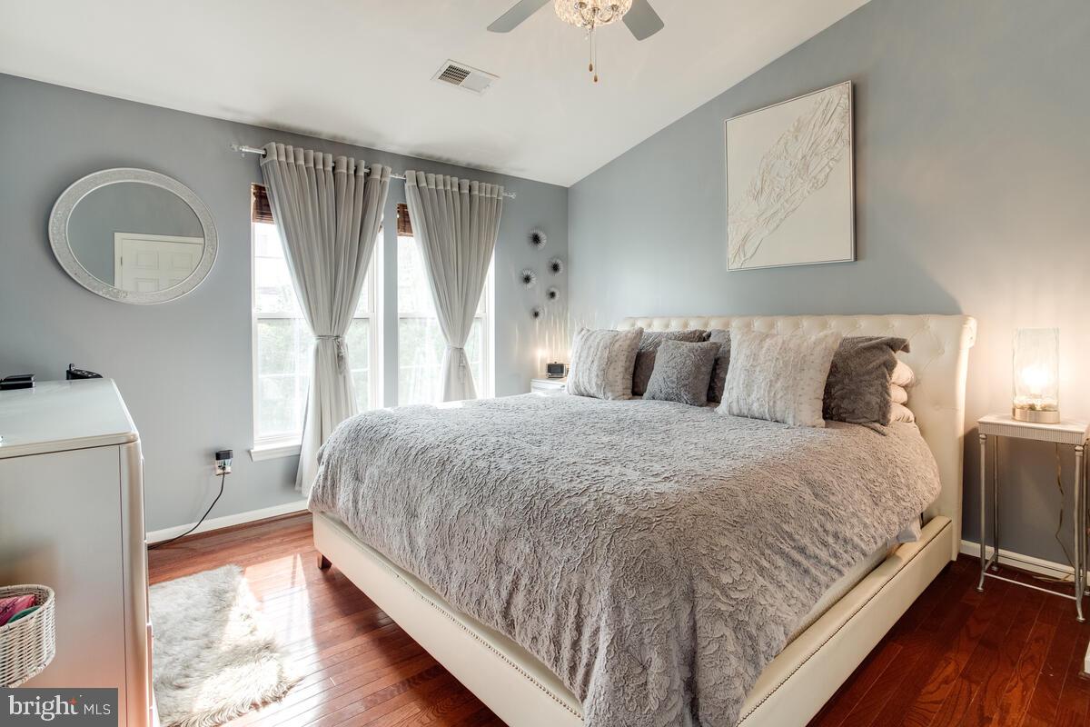 VILLAGE TOWNS - Residential