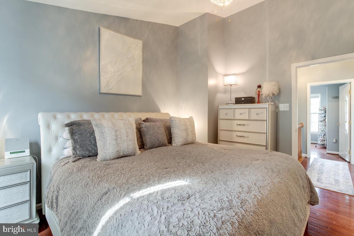 VILLAGE TOWNS - Residential