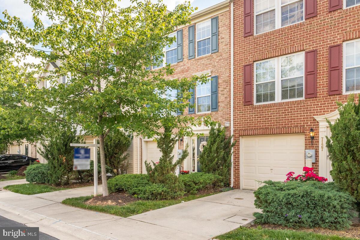 VILLAGE TOWNS - Residential