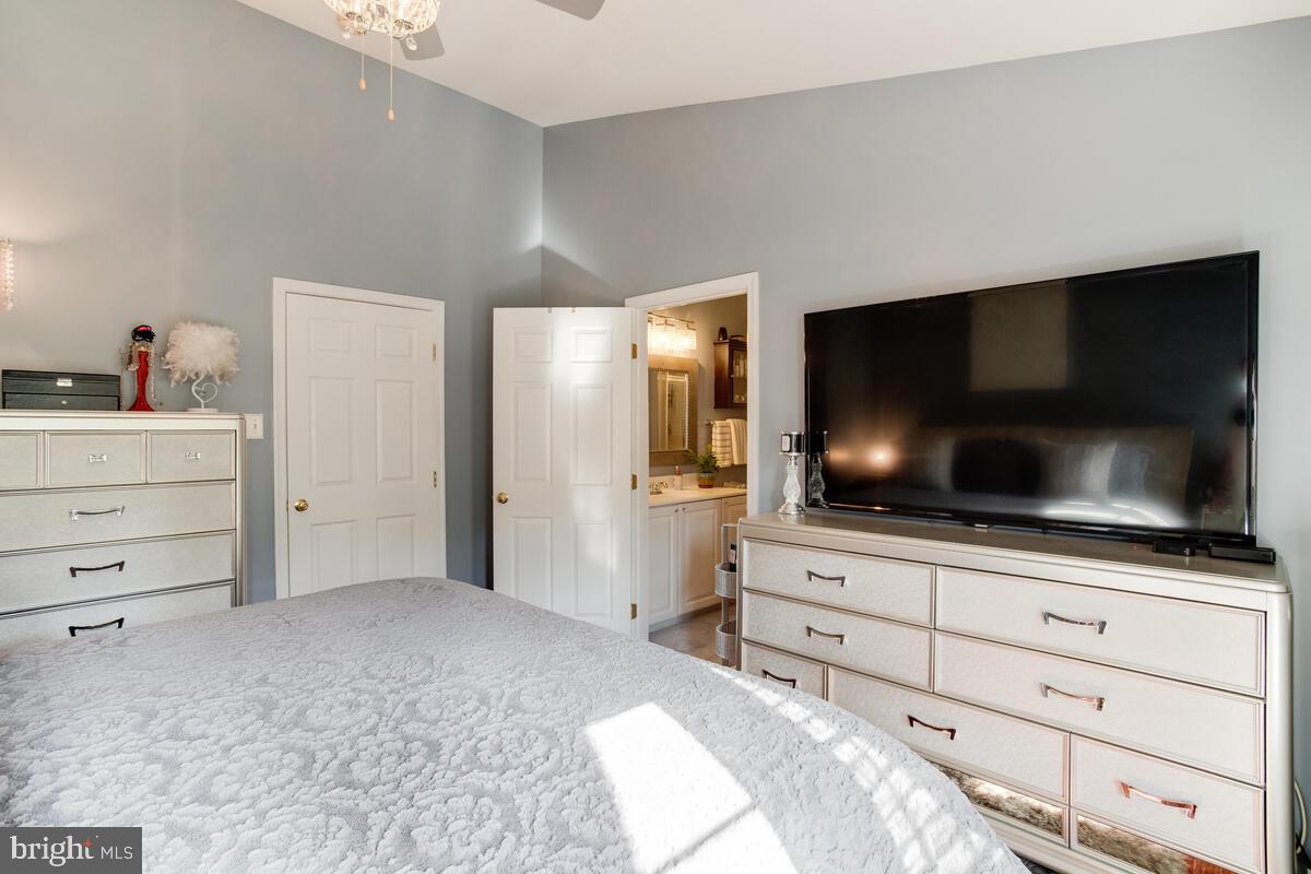 VILLAGE TOWNS - Residential