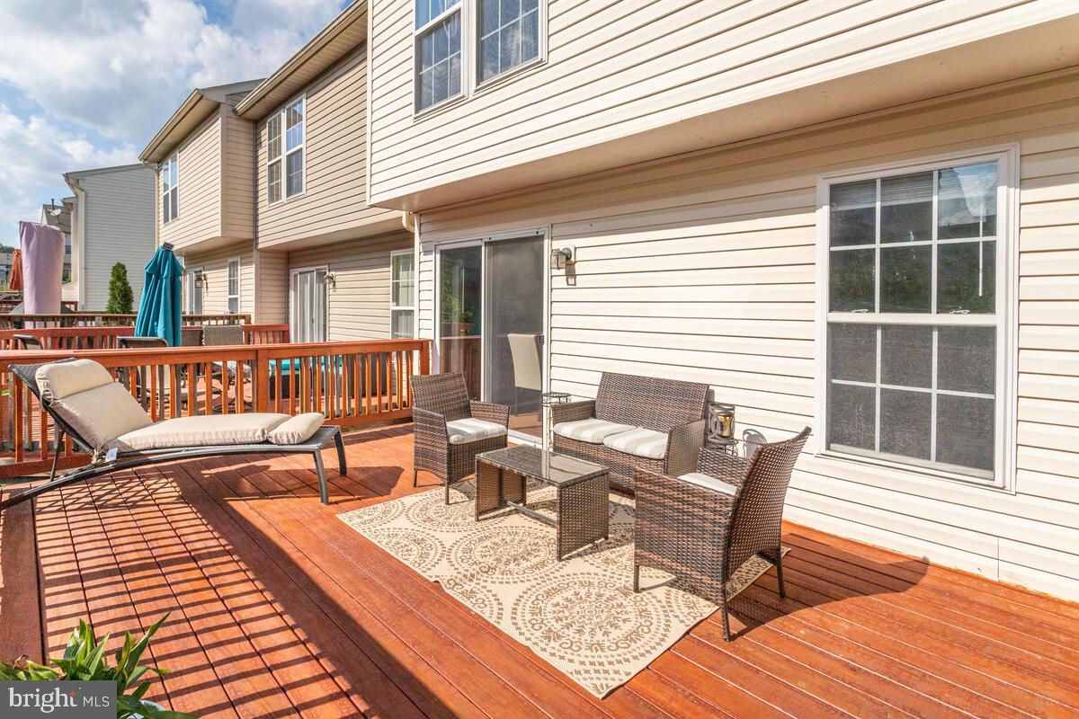 VILLAGE TOWNS - Residential