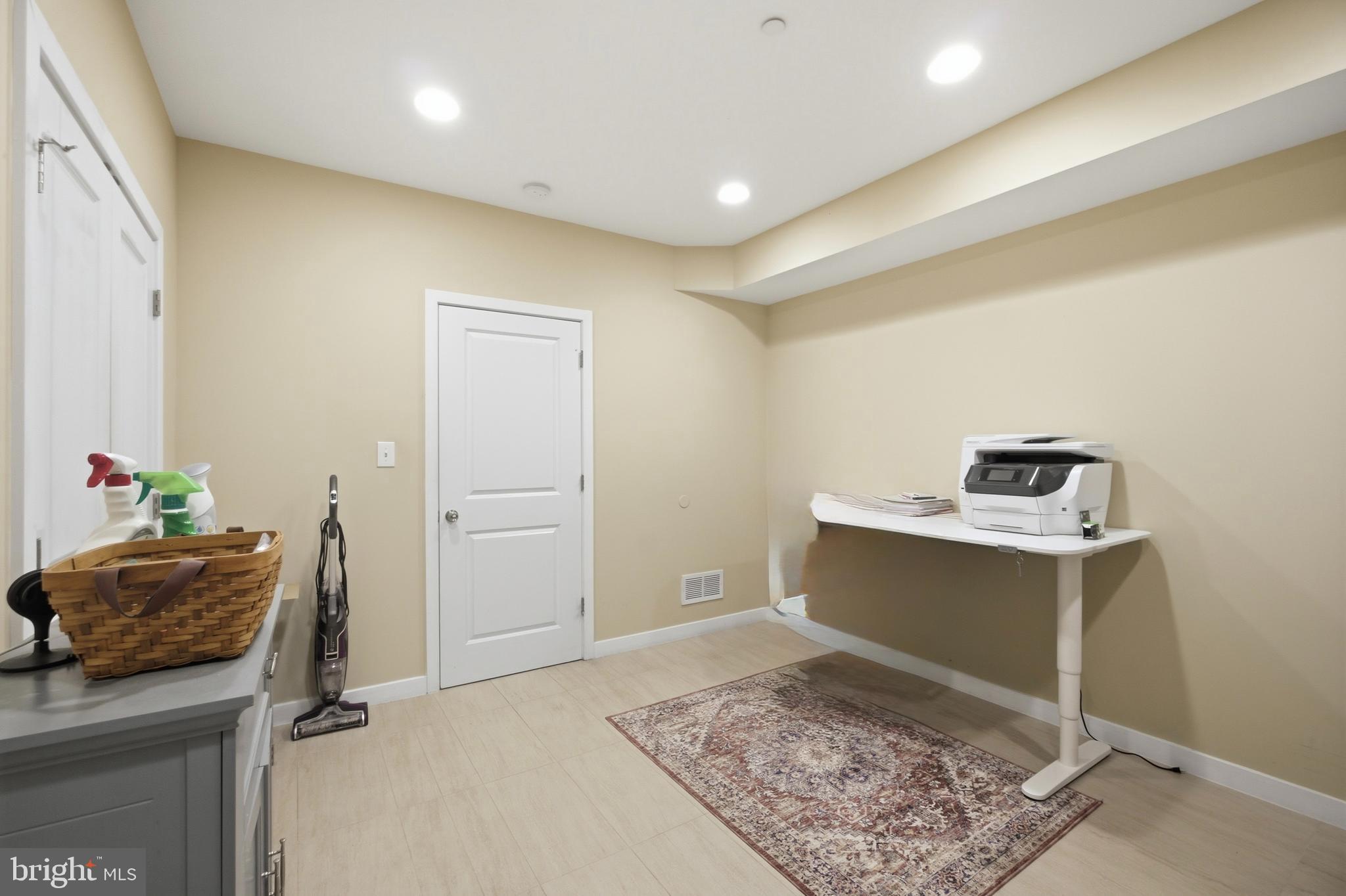 GRADUATE HOSPITAL - Residential