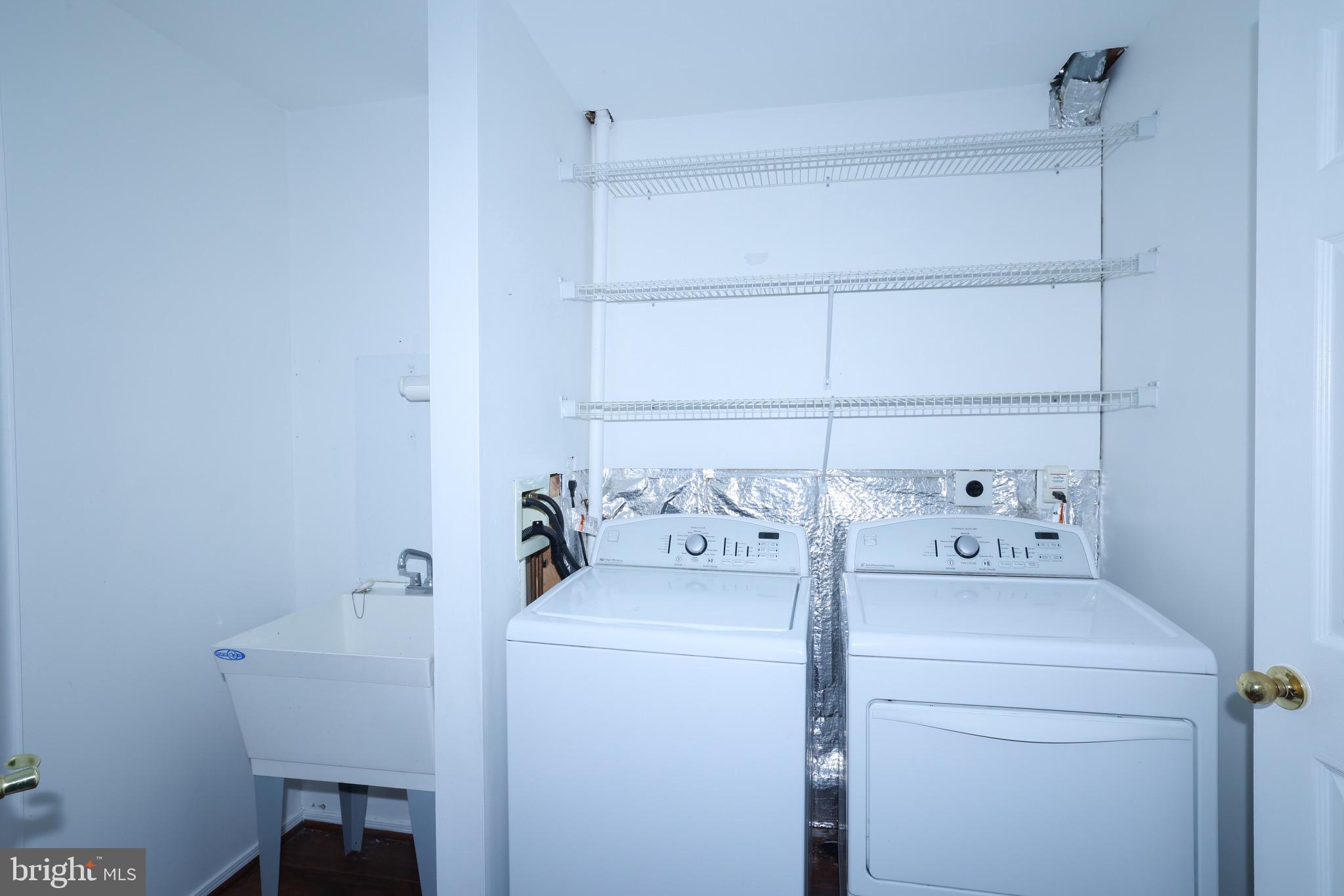 COLONNADE AT DULLES - Residential