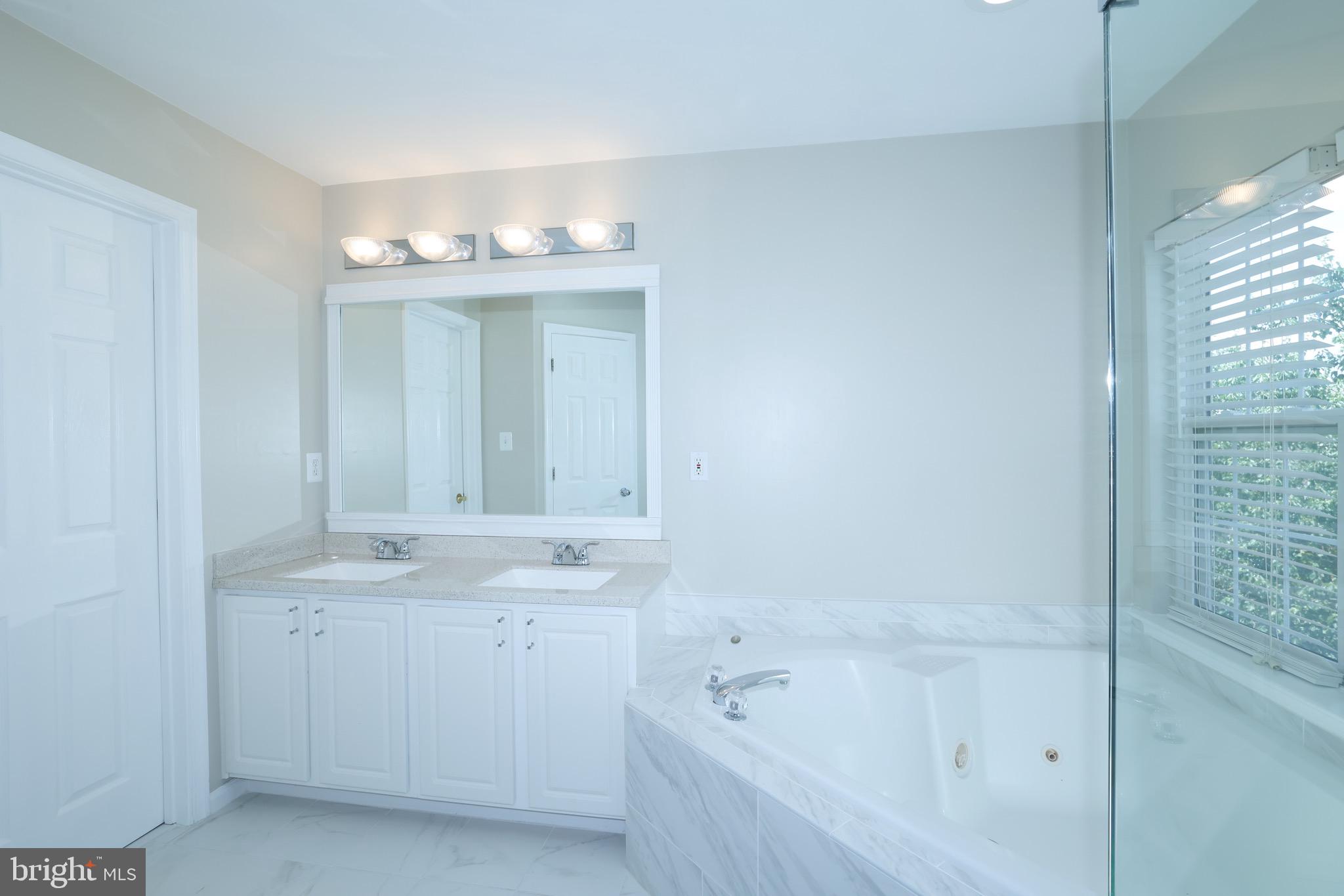 COLONNADE AT DULLES - Residential