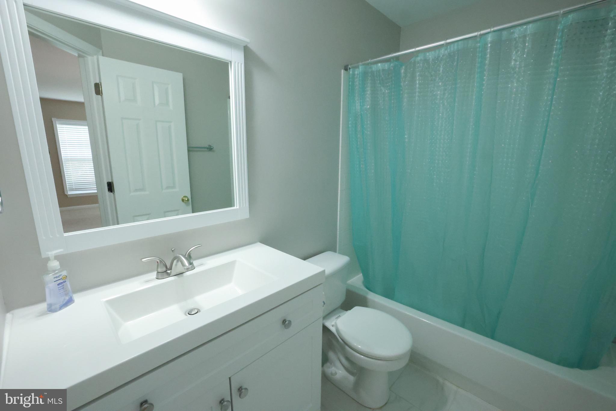 COLONNADE AT DULLES - Residential