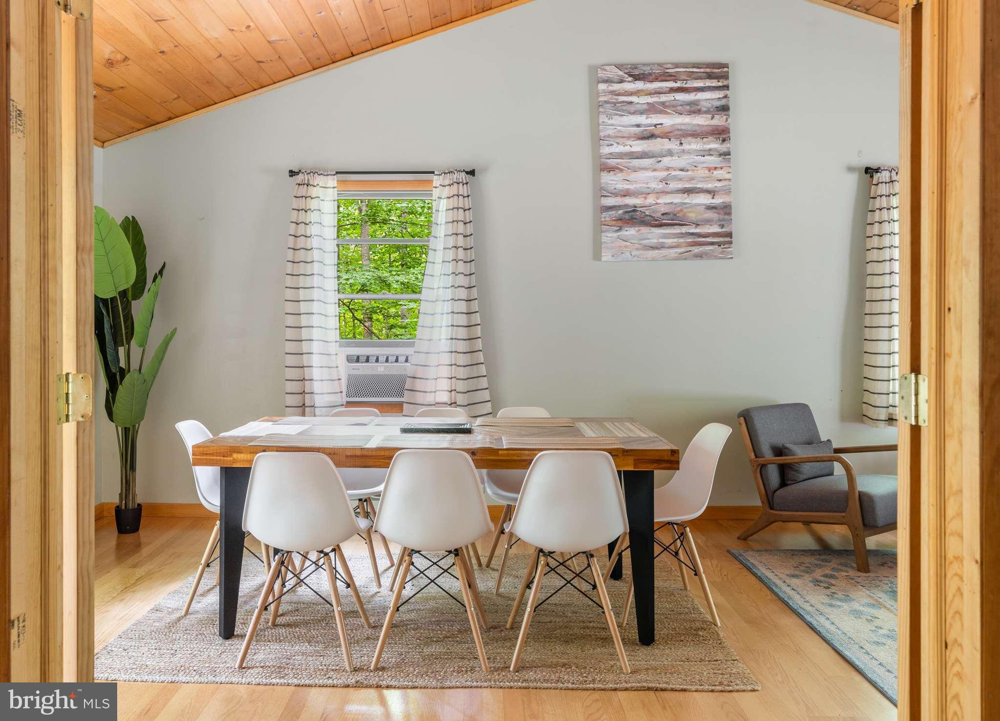 TREELAND HILLS - Residential