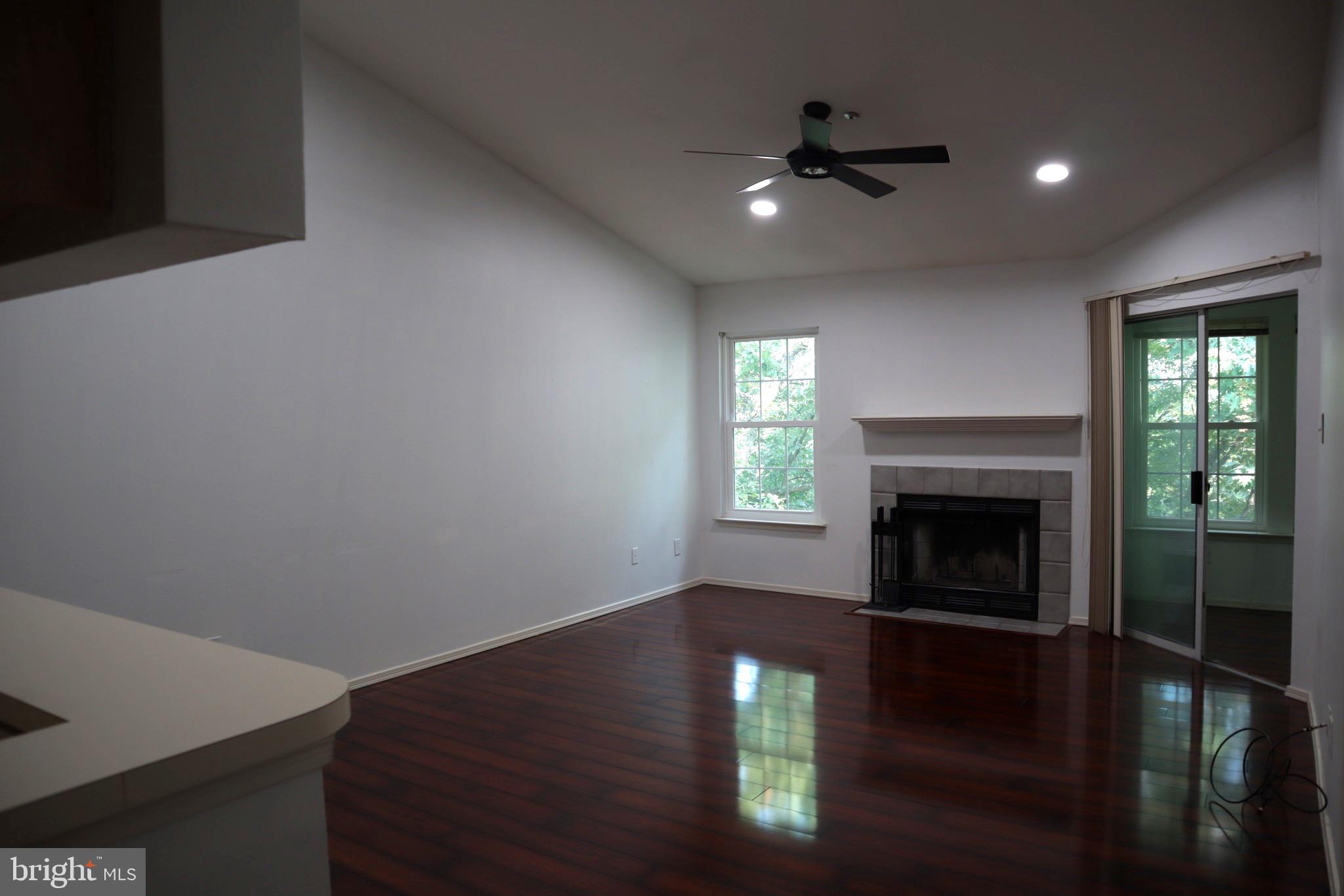 POINTE AT PARK CENTER - Residential