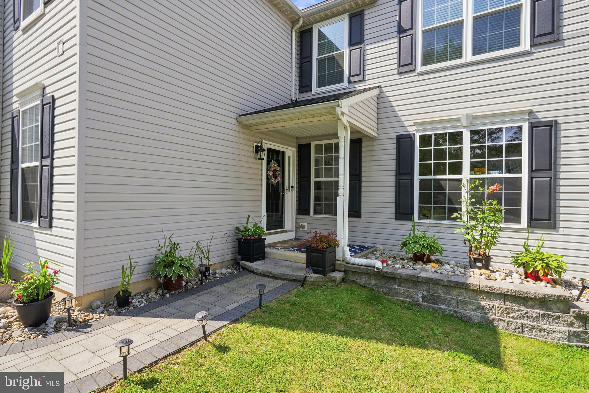 21 N DANBURY CIRCLE
