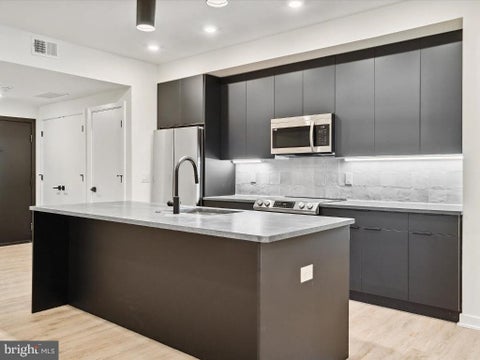 Condo For Rent - 500 N 13th Street #404<br/> PHILADELPHIA, PA 19123