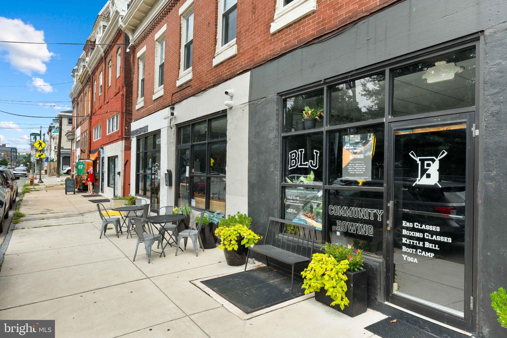 4225-4237 RIDGE AVENUE