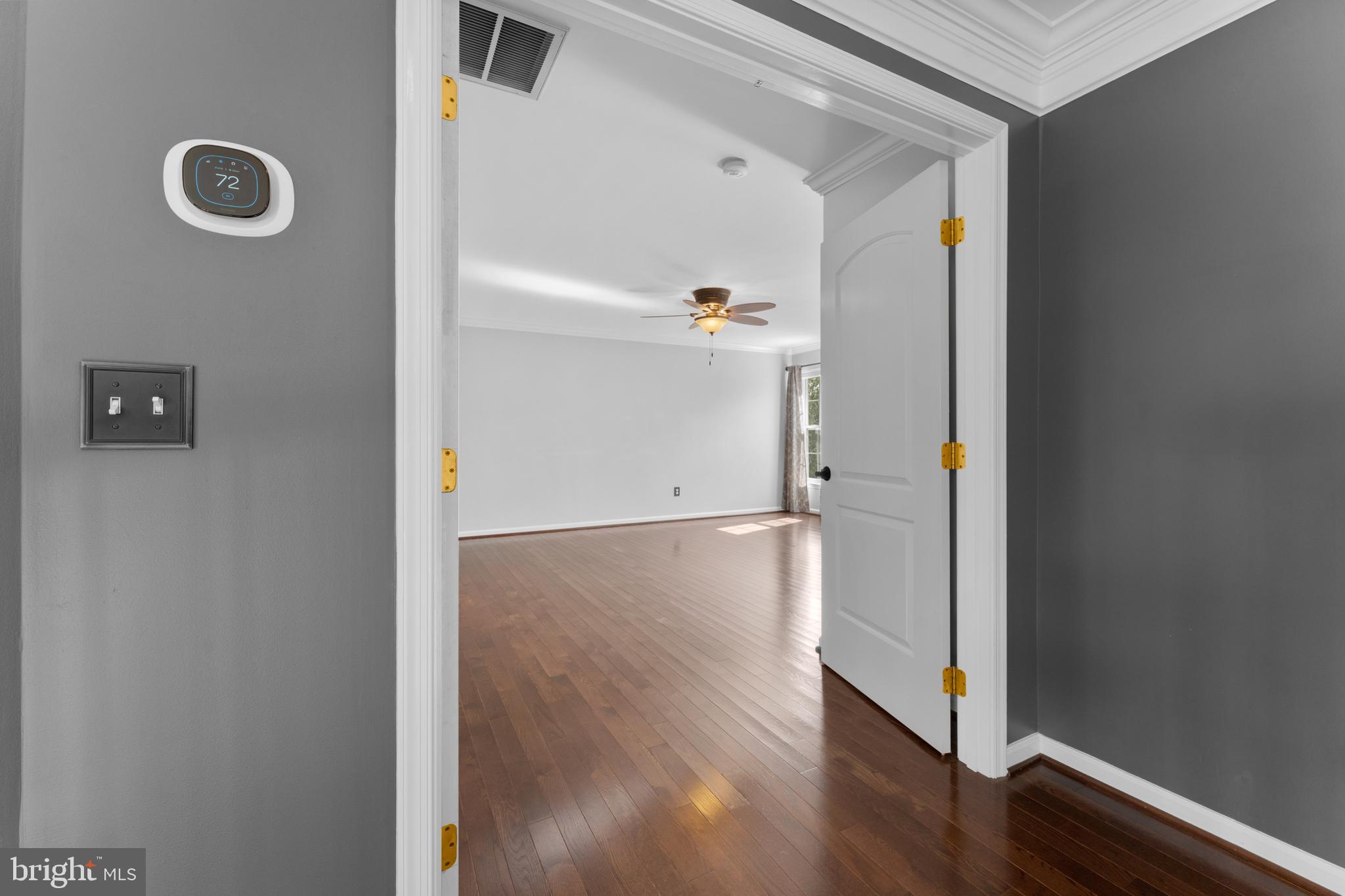 COUNTRY CLUB ESTATES - Residential