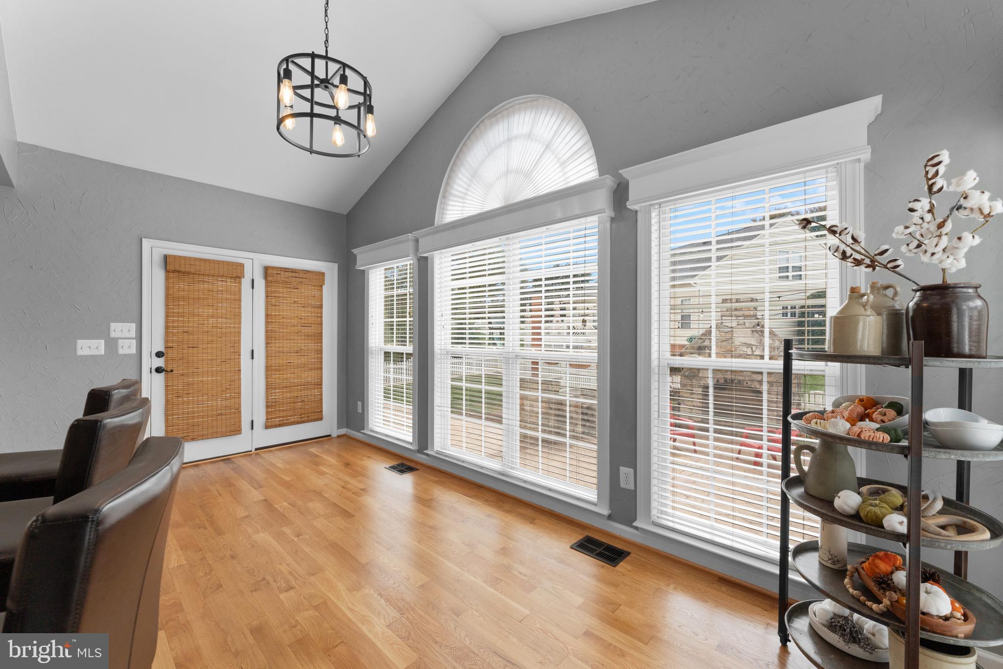 COUNTRY CLUB ESTATES - Residential