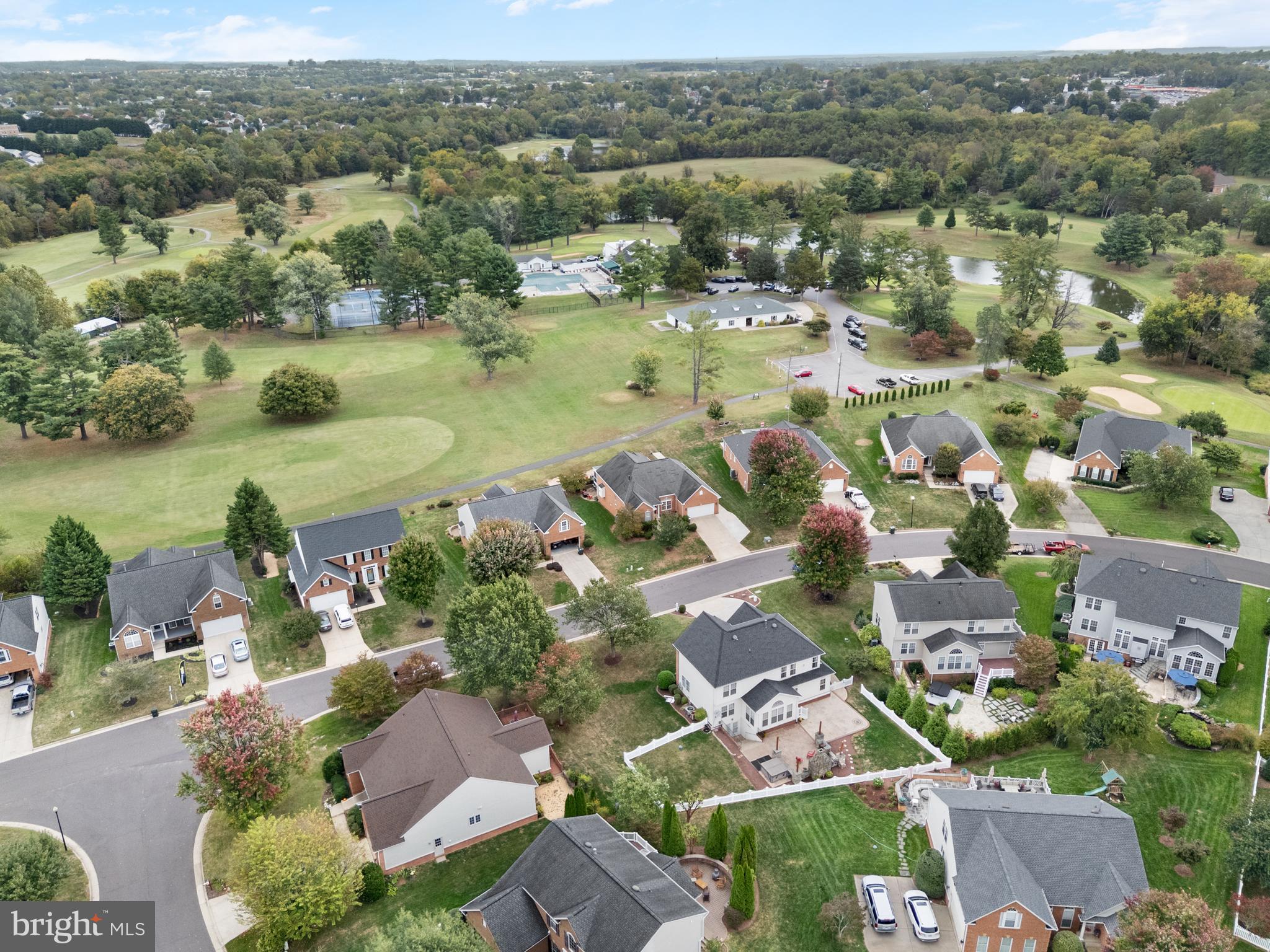 COUNTRY CLUB ESTATES - Residential