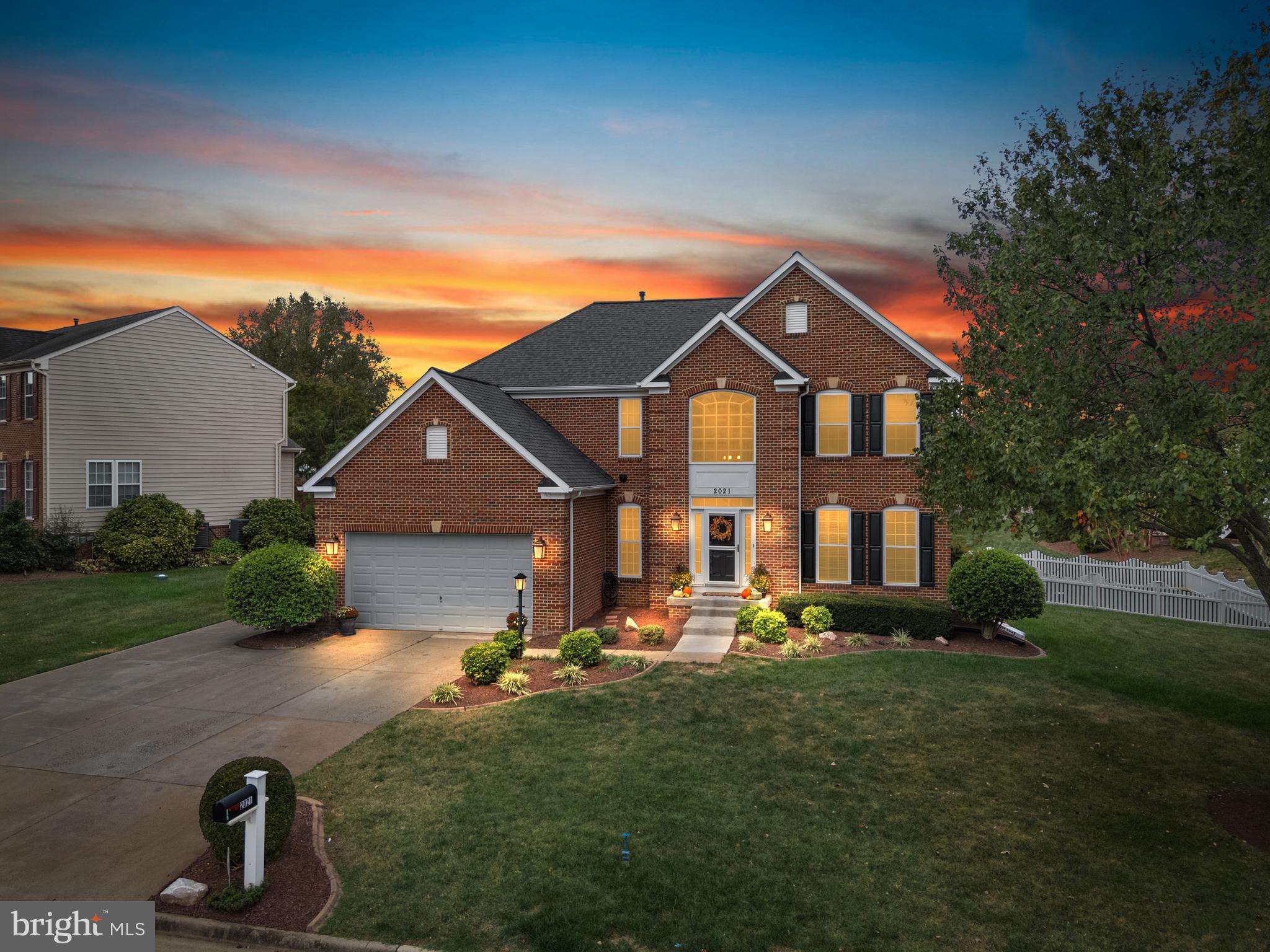 COUNTRY CLUB ESTATES - Residential