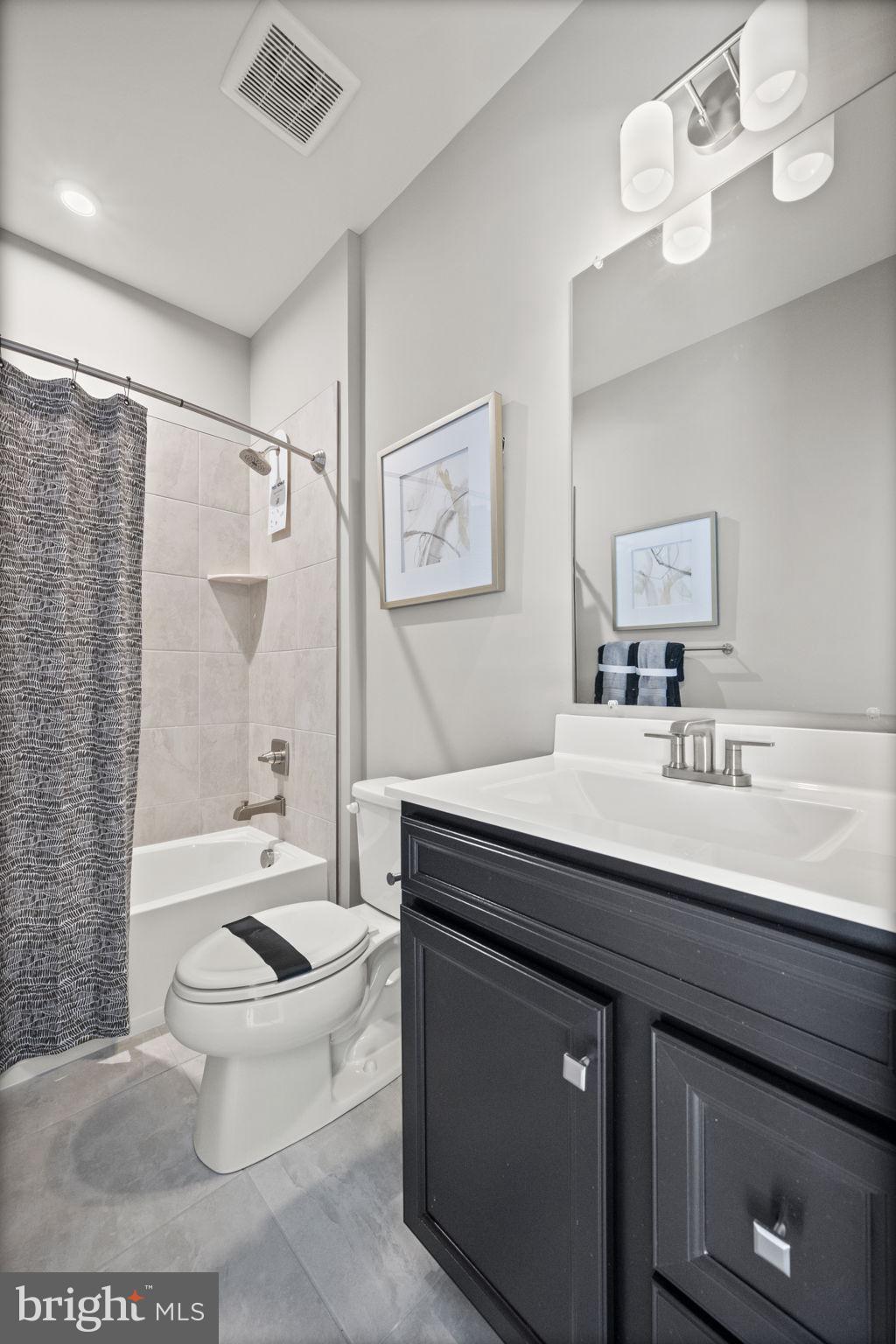 THE HIGHLANDS - Residential Lease