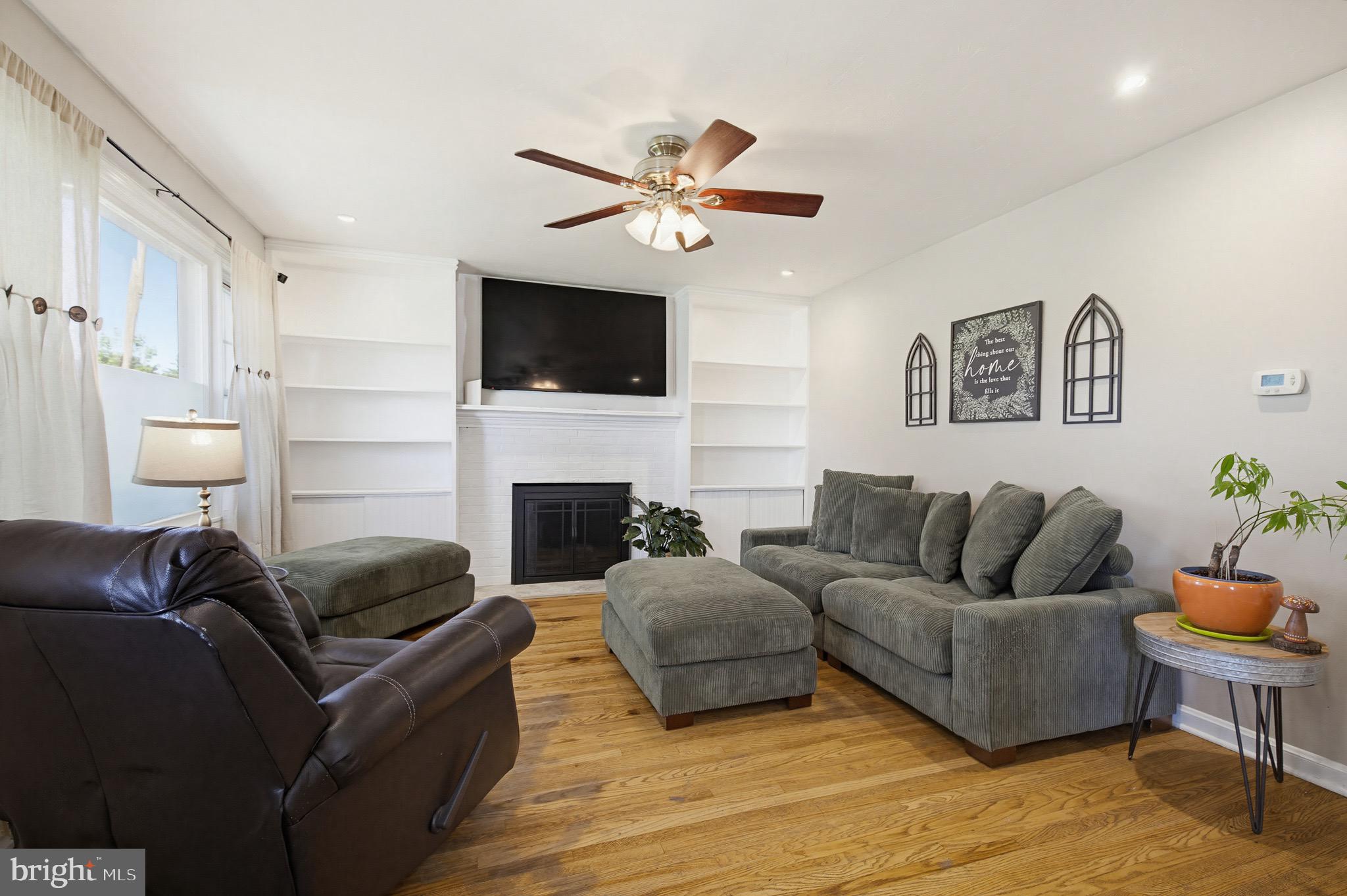 2114 SHAARON DRIVE