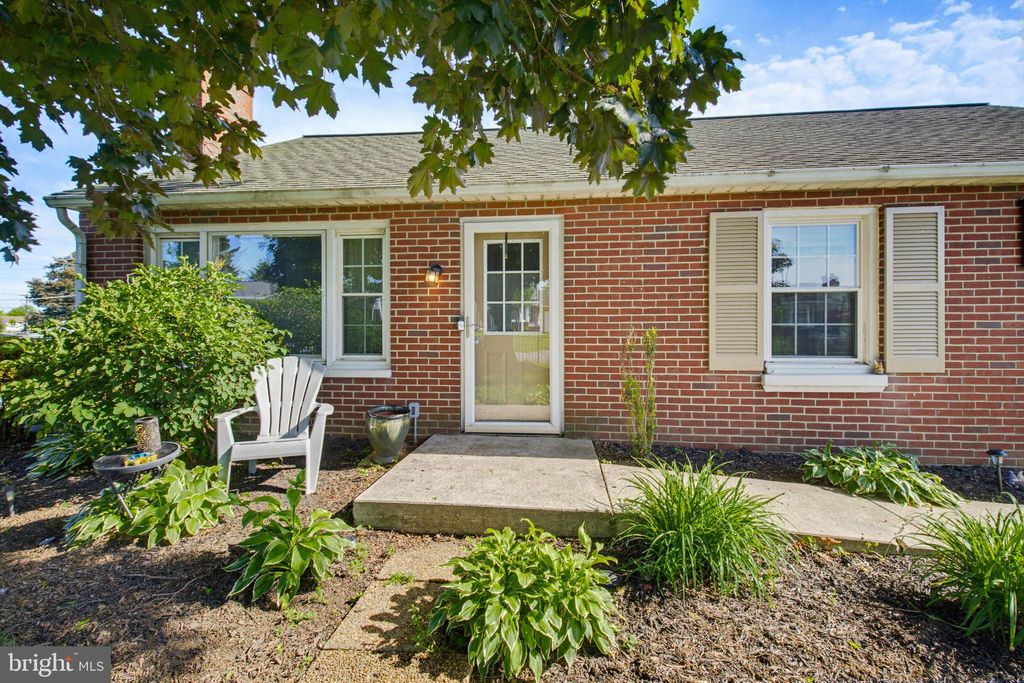 Photo of 2114 Shaaron Drive, LANCASTER, PA 17601 (MLS # PALA2089068)