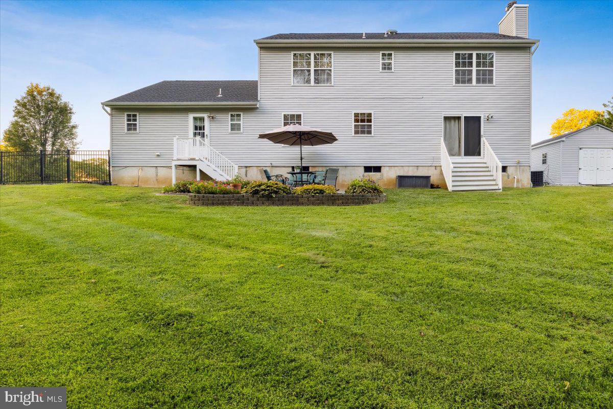 353 FIELDCREST DRIVE