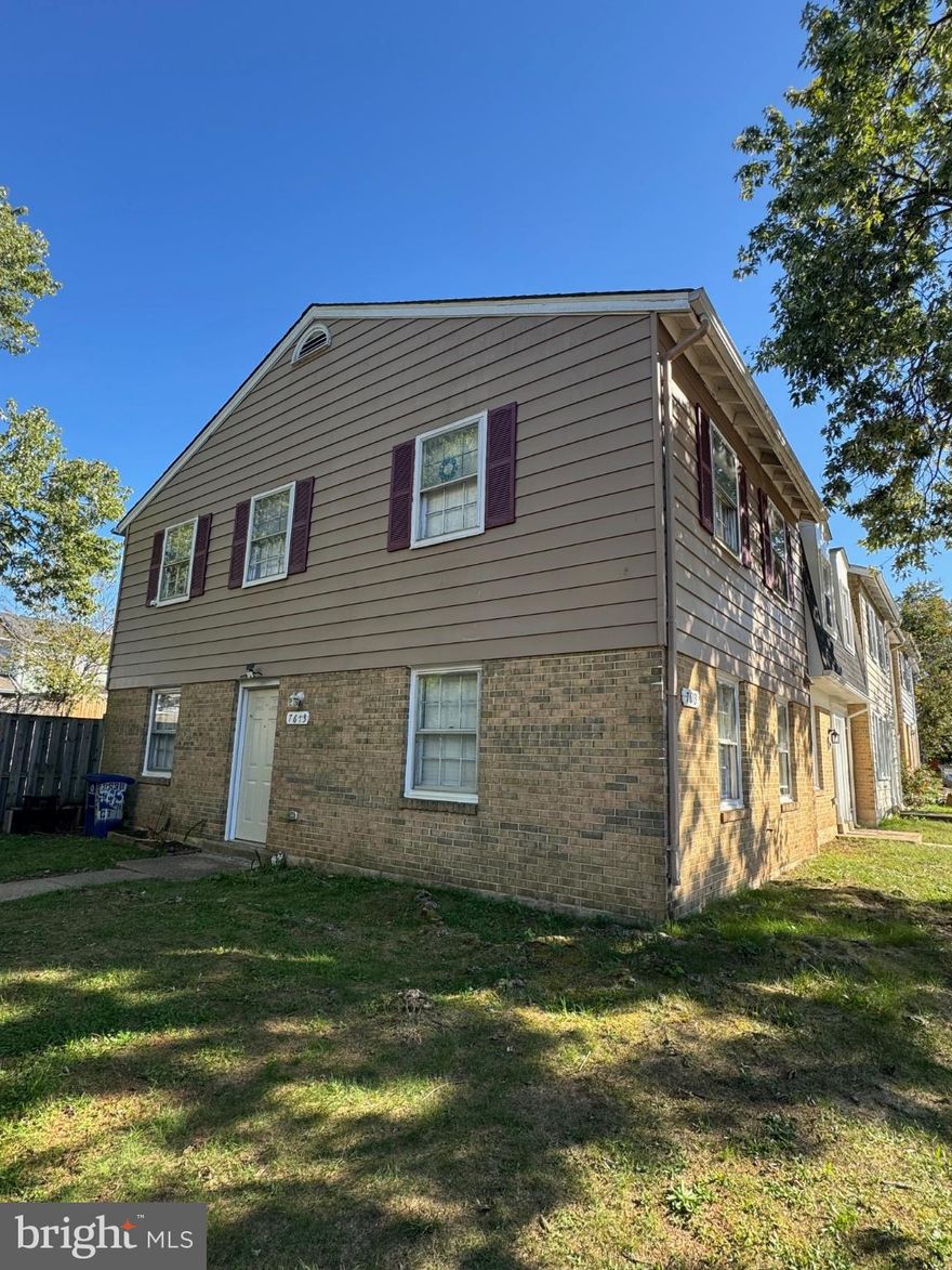 MOTIVATED SELLER! 
END UNIT IN VERY GOOD CONDITION WITH LARGER FENCED REAR YARD!!!

This charming Colonial townhouse in the desirable Stoneridge community offers a perfect blend of comfort and convenience.  With 1,320 square feet of thoughtfully designed living space, this home features three inviting and spacious bedrooms and one and a half bathrooms. Step inside to discover a traditional floor plan that enhances the flow of natural light throughout the dining area and living spaces. The kitchen is equipped with essential appliances, including an electric oven/range, refrigerator, dishwasher, and disposal, making meal preparation a breeze. Outside, enjoy the benefits of assigned parking with two spaces, ensuring convenience for you and your guests. The community is well-maintained and offers a welcoming atmosphere, perfect for leisurely strolls or enjoying the outdoors. Stoneridge is known for its proximity to excellent local amenities, including parks and recreational areas that encourage an active lifestyle. With easy access to public services and transportation options, this home is not just a place to live, but a gateway to a vibrant community. Experience the warmth and comfort of this lovely townhouse. where every detail invites you to create lasting memories.