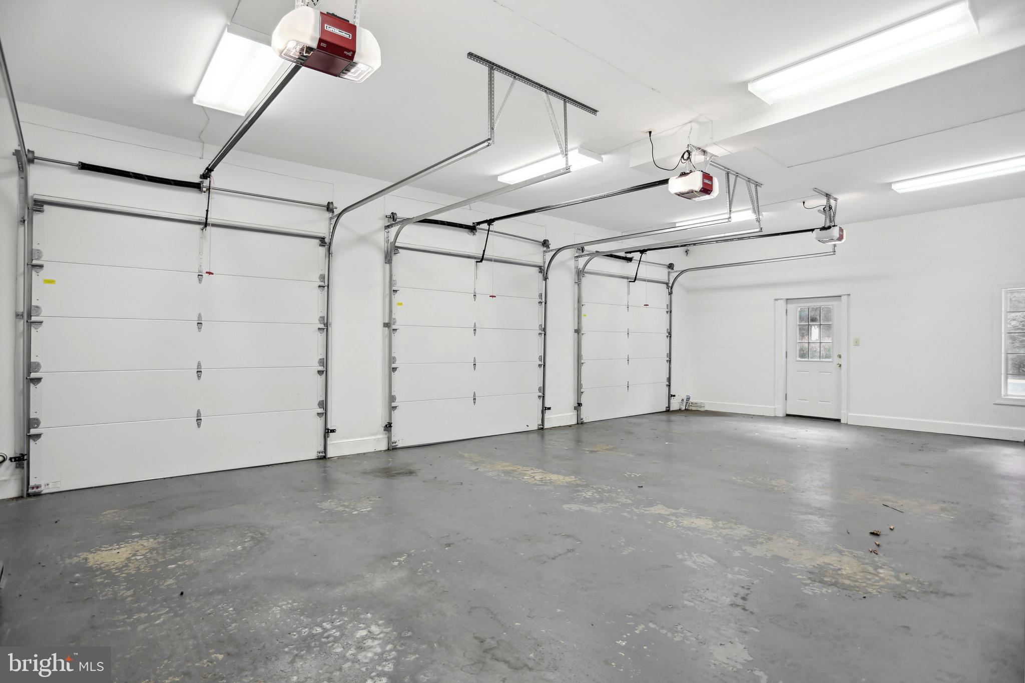 KENTSDALE ESTATES - Residential