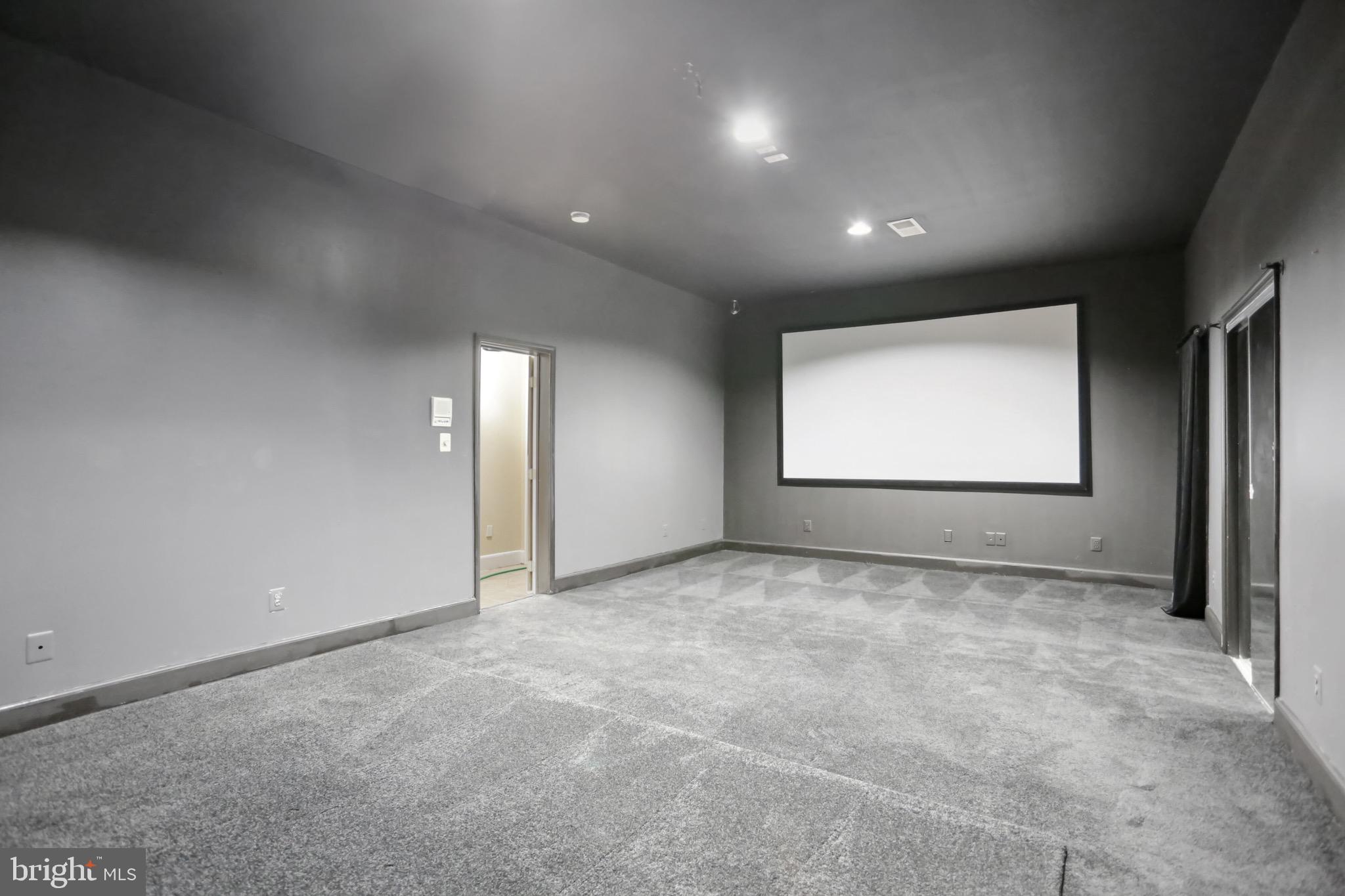 KENTSDALE ESTATES - Residential