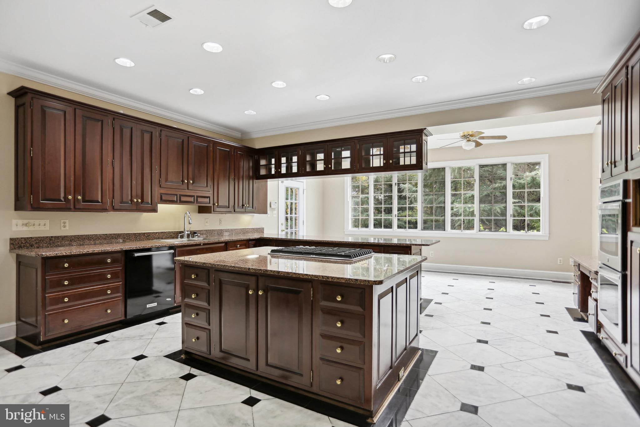 KENTSDALE ESTATES - Residential